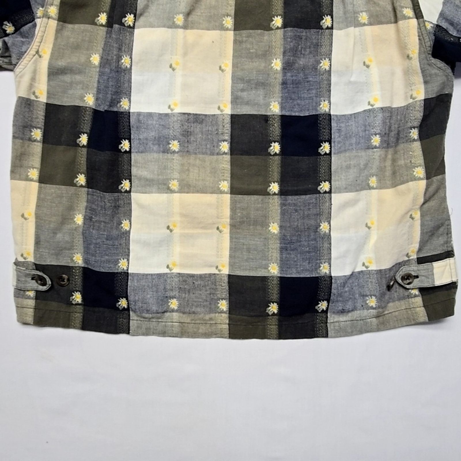 Other Christopher & Banks Plaid Button-Down Flower Floral M Shirt Size S / US 4 / IT 40 - 6 Thumbnail