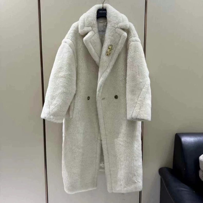Celine MaxMara Teddy Coat, White, S-2508 Size S / US 4 / IT 40 - 1 Thumbnail