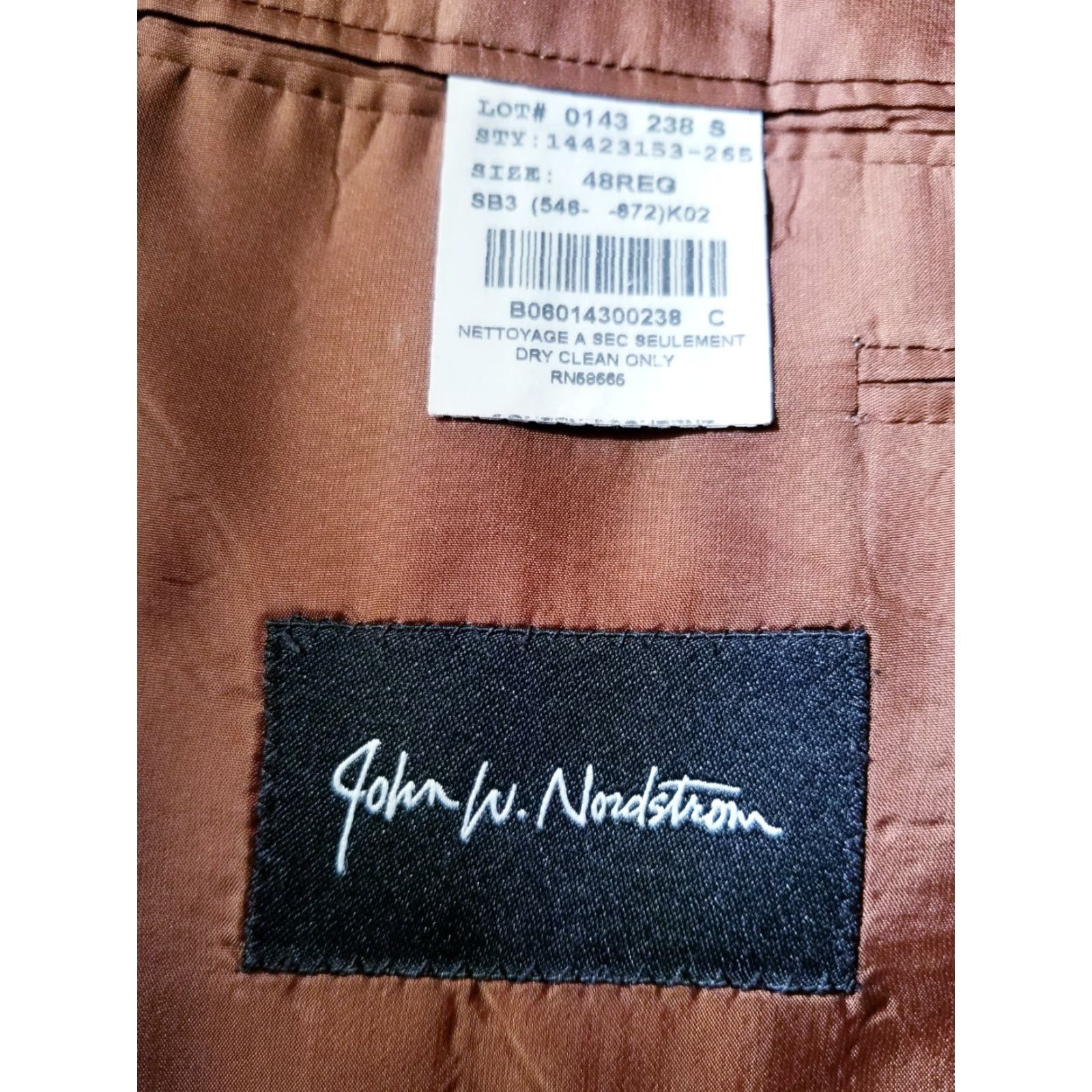VINTAGE Nordstrom LORO PIANA CASHMERE check Tweed Blazer Jacket Sport Coat Orange Mens 48R Regular Single-Breasted Three-Button Notch Lapel UV?