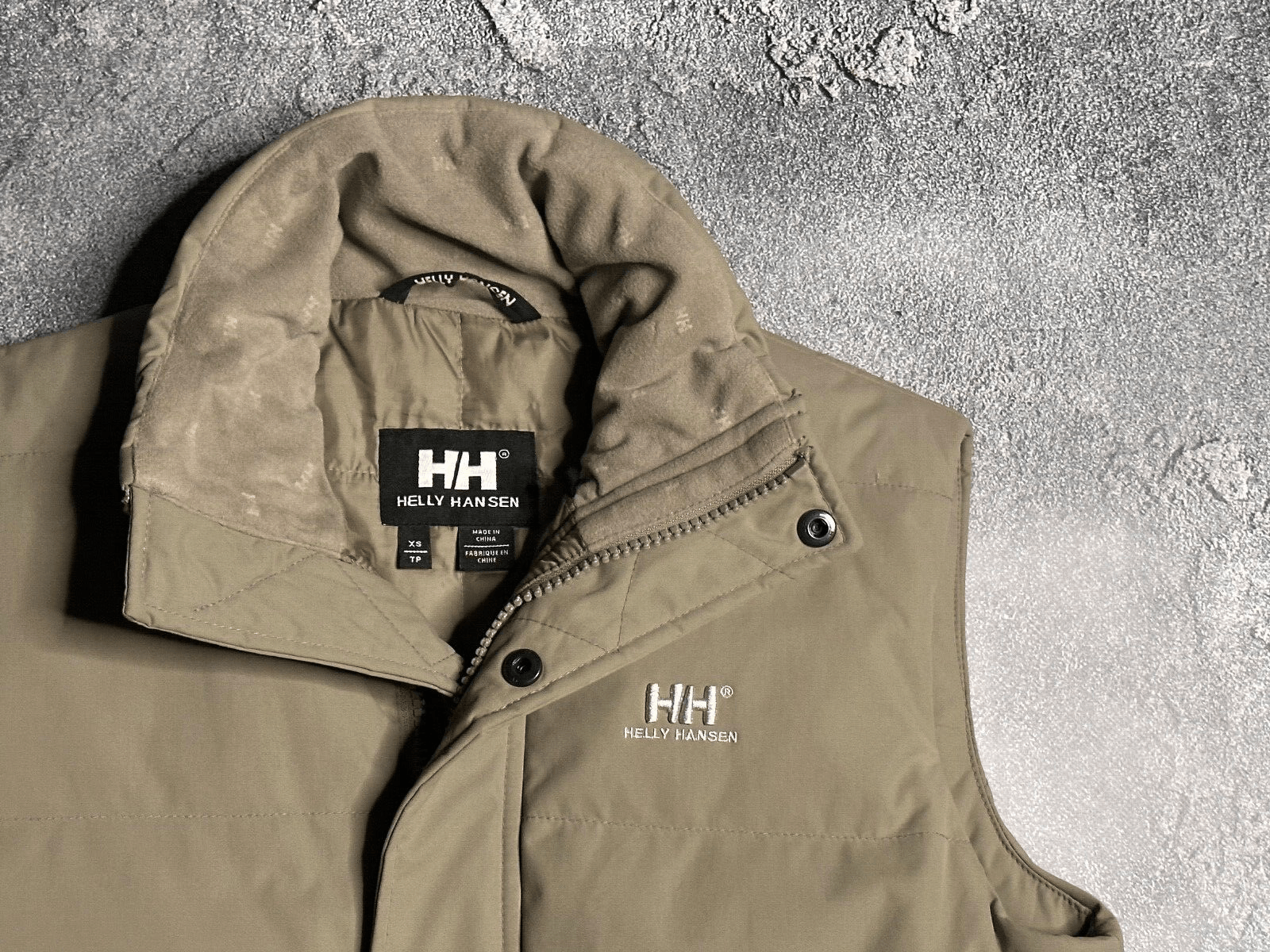 Helly Hansen Helly Hansen men's down vest XS Size US XS / EU 42 / 0 - 3 Thumbnail