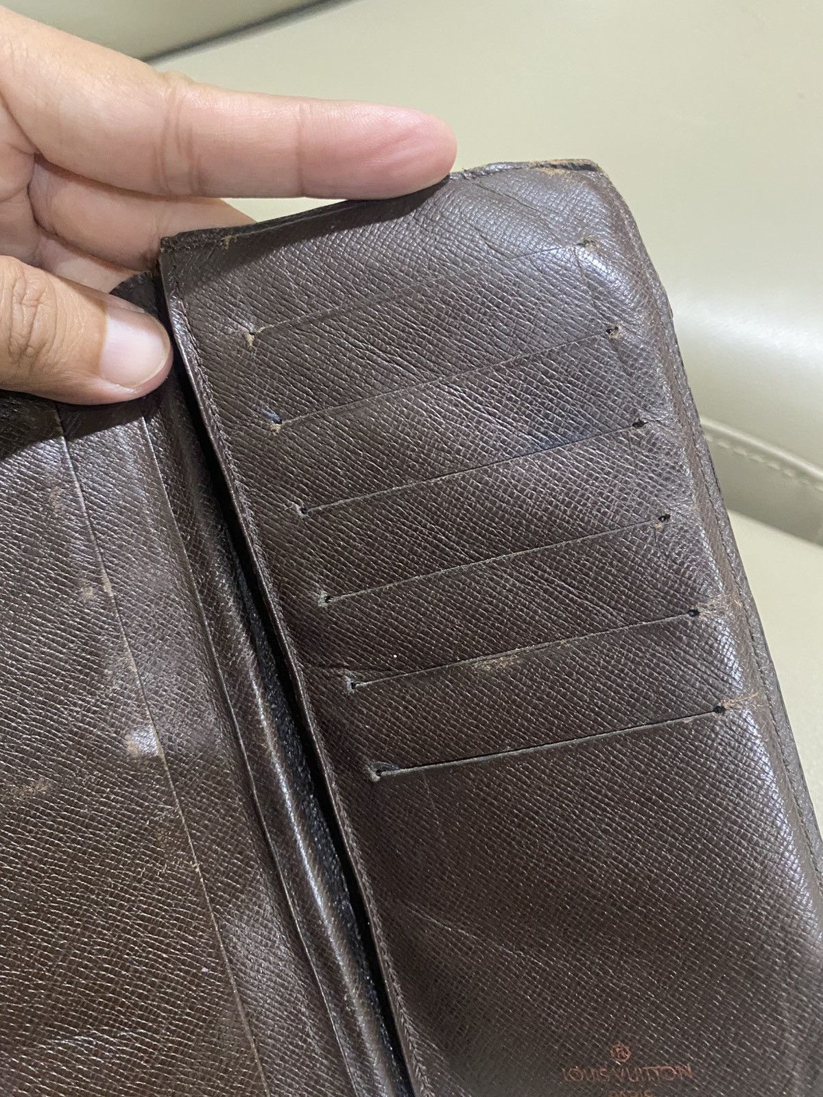 Louis Vuitton Authentic Louis Vuitton Damier Long Wallet Size ONE SIZE - 9 Thumbnail