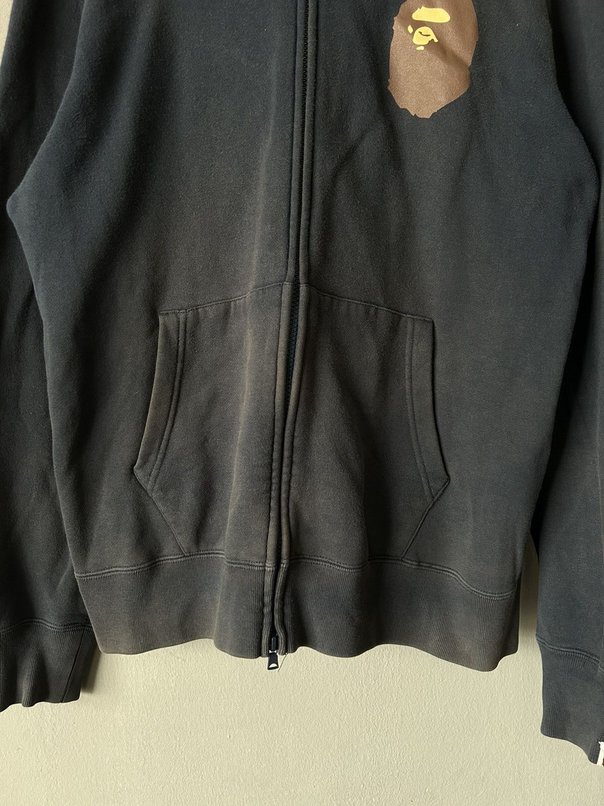Bape Vintage Bape Logo Fading Hoodie Size US L / EU 52-54 / 3 - 4 Thumbnail