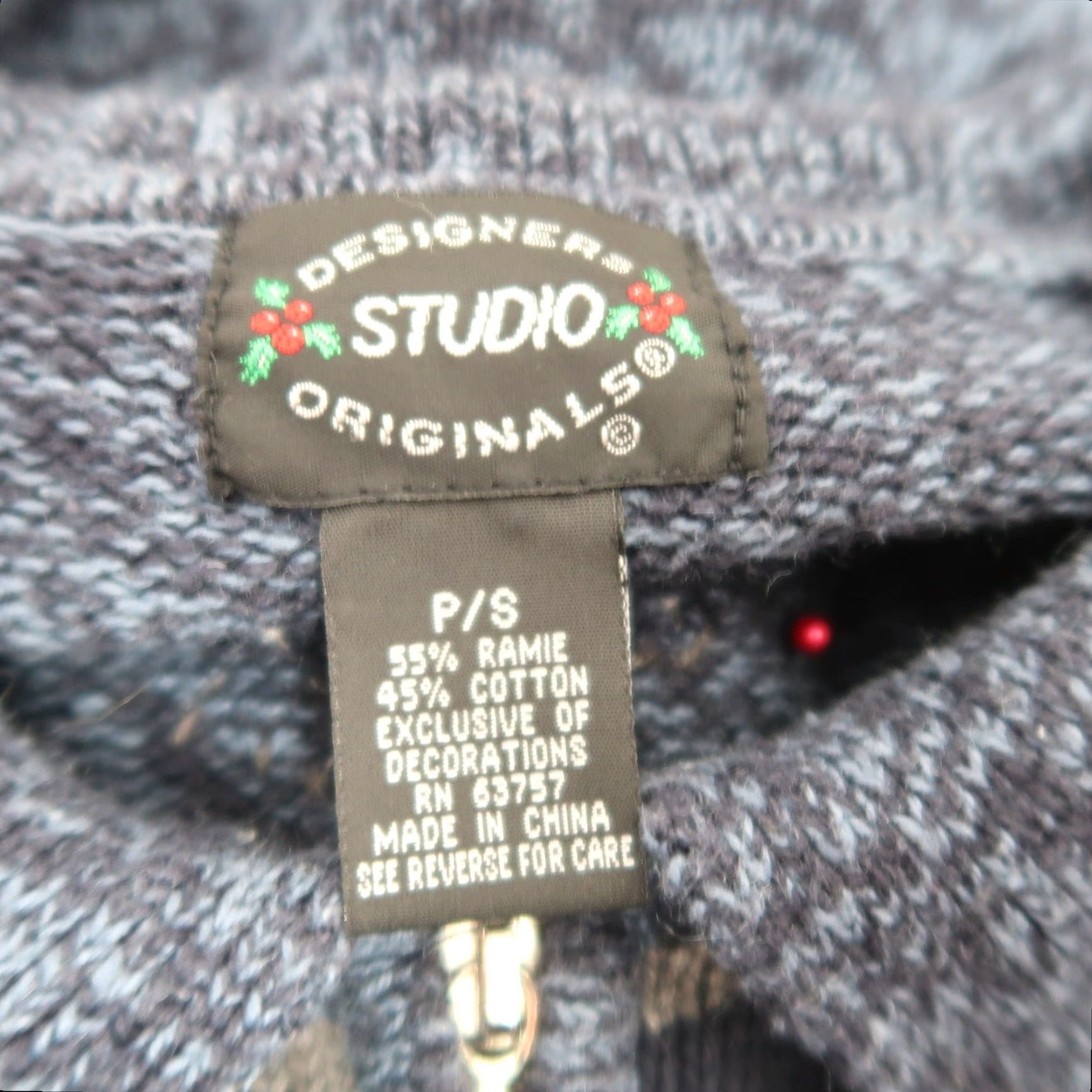 Vintage VINTAGE Designers Originals navy blue Christmas patchwork Cardigan S Women Long Sleeve Knit Cotton Ramie Christmas 90s Sweater Size S / US 4 / IT 40 - 5 Thumbnail