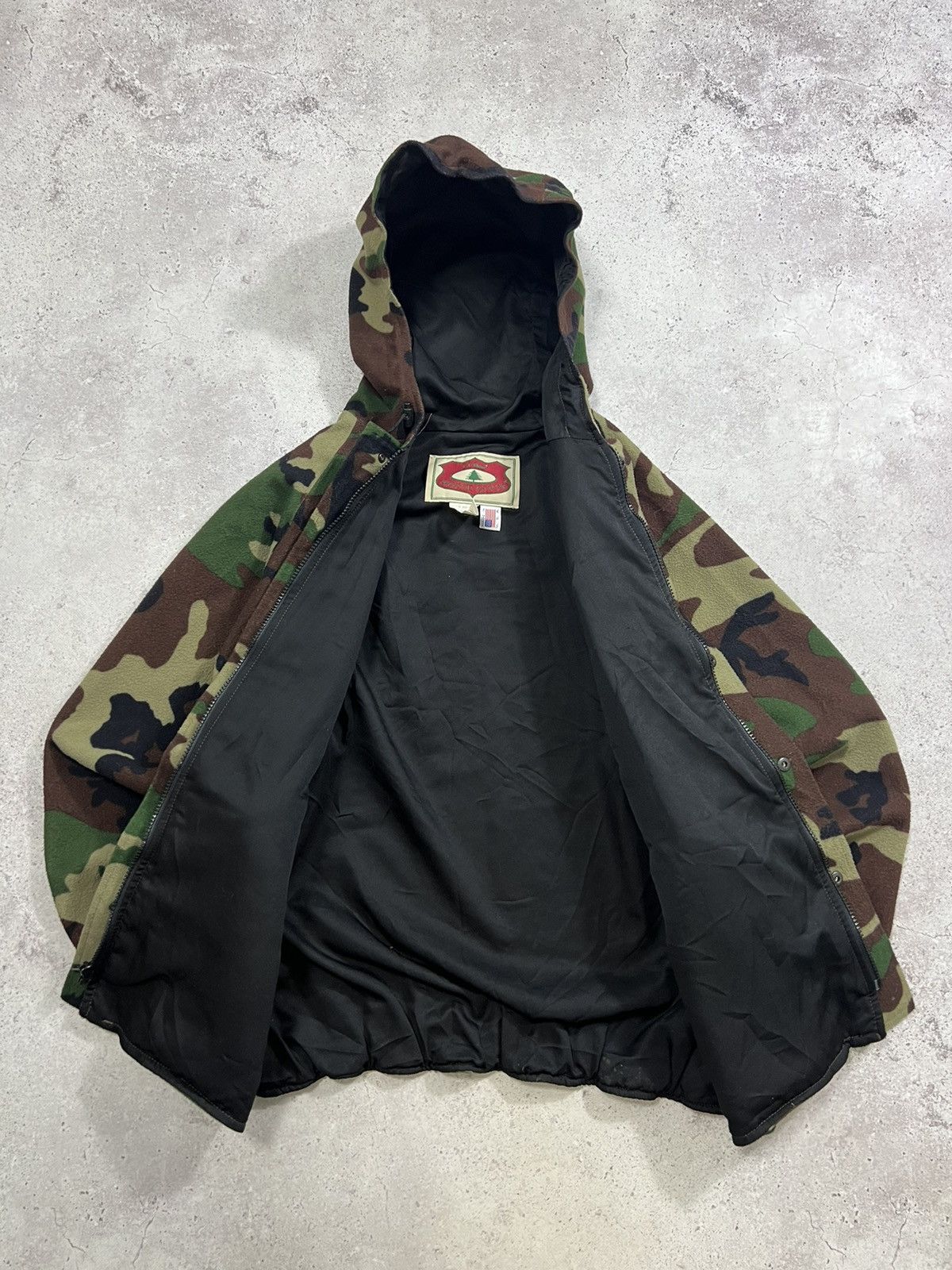 L.L. Bean × Realtree Vintage LL Bean Woodland Camo Hunting Jacket GoreTex USA Size US L / EU 52-54 / 3 - 3 Thumbnail