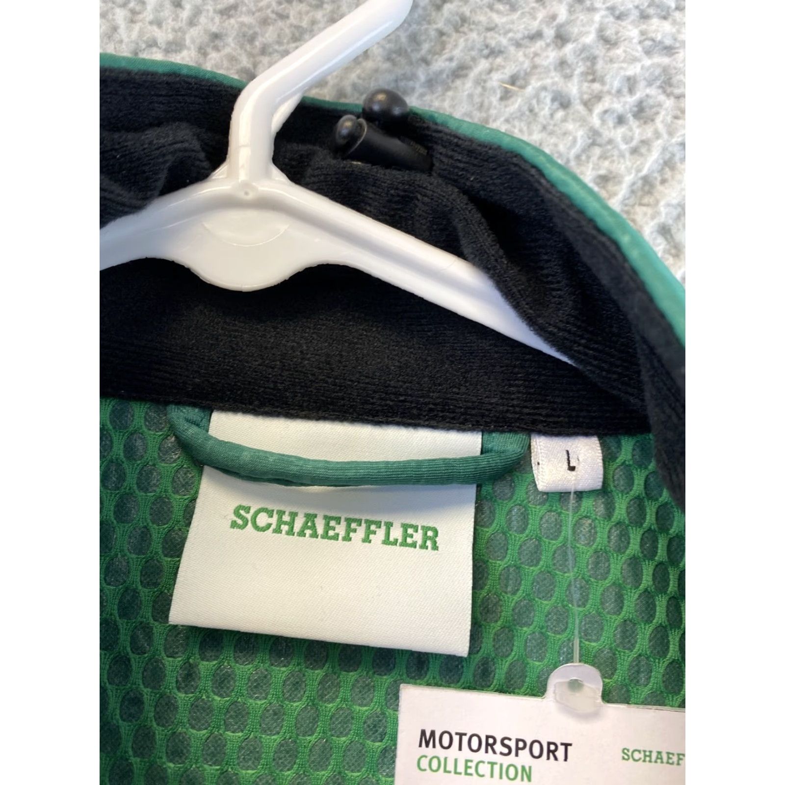 Mountain Hardwear Mountain Hardwear SChaeffler Hooded Waterproof Wind Rain Jacket Green L Men’s / 70-42 Size US L / EU 52-54 / 3 - 4 Thumbnail