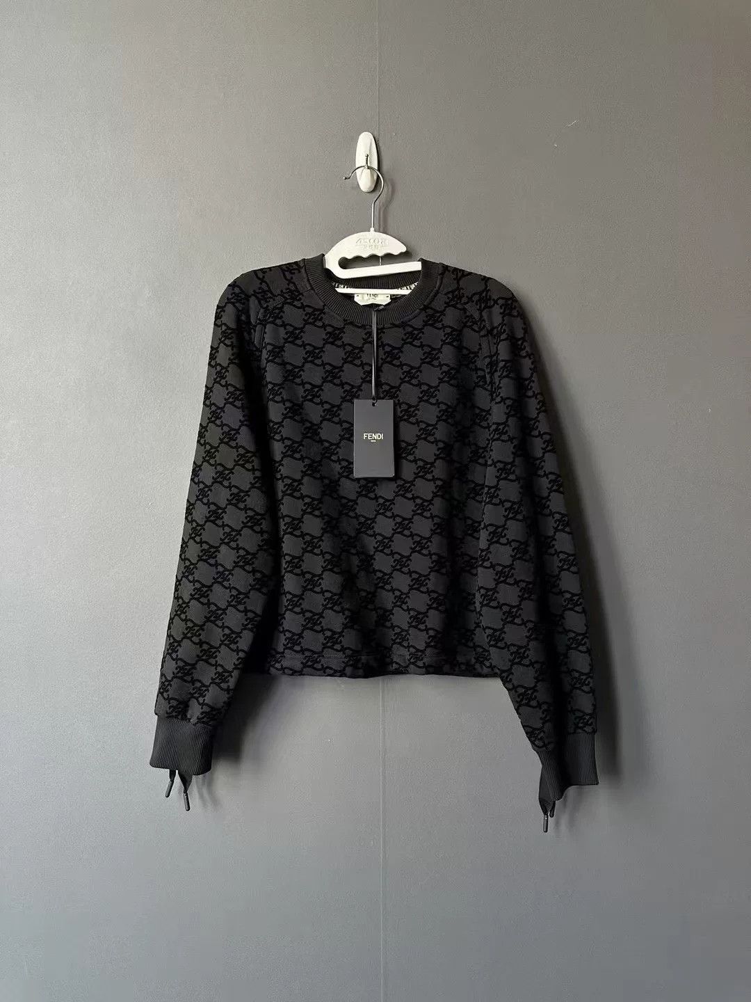 Fendi Fendi Logo Patterned Black Sweatshirt Size XS / US 0-2 / IT 36-38 - 1 Thumbnail