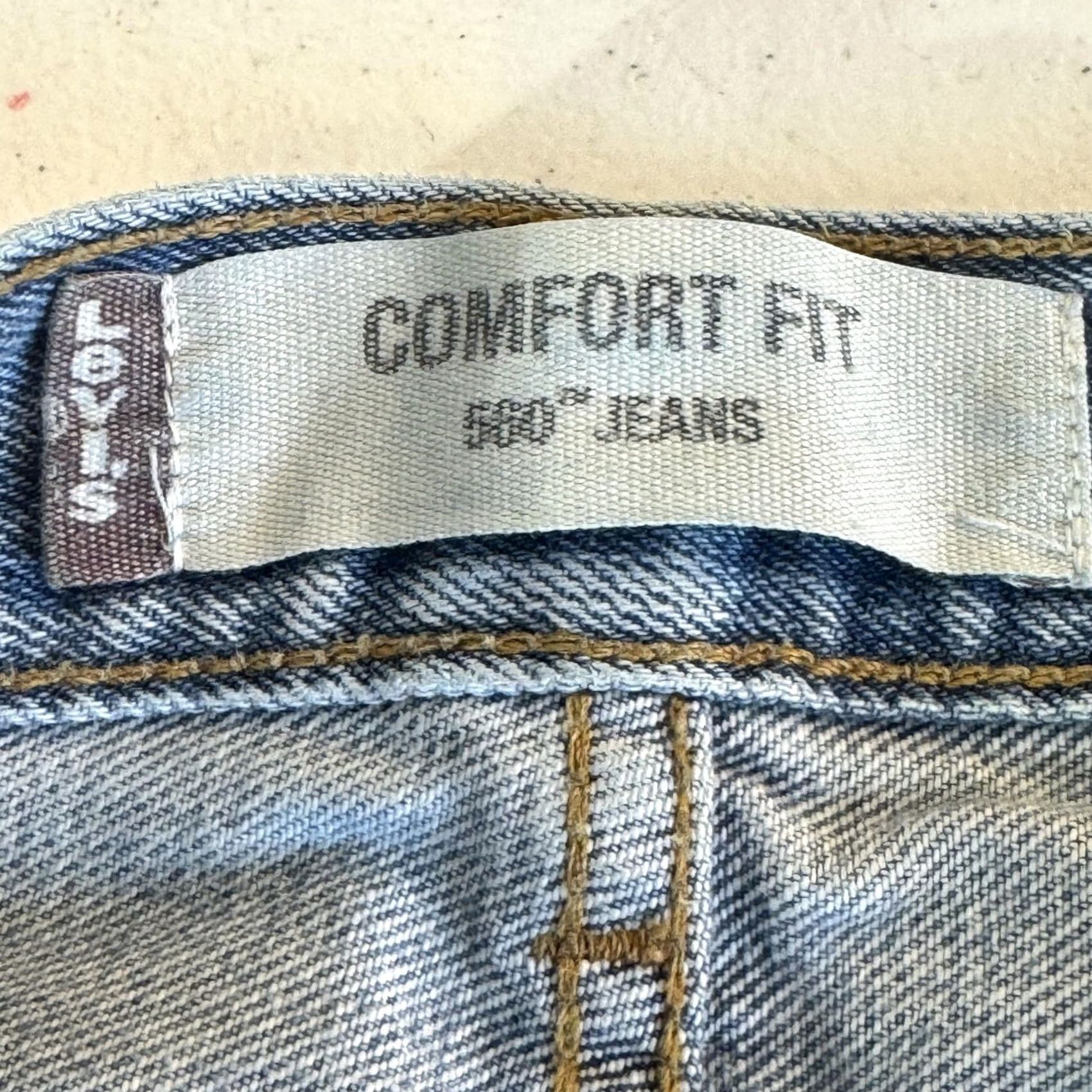 Levi's VINTAGE Levis 560 Jeans Mens 33x30 Comfort Fit Relaxed Tapered Denim Y2K 90s Size US 33 - 6 Thumbnail