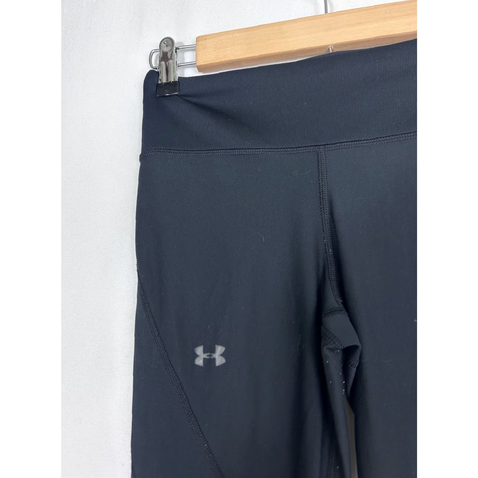 Under Armour Under Armour Leggings Womens Small Fitted Heatgear Black Ankle 26x30 Activewear Shirt? Size 28" / US 6 / IT 42 - 4 Thumbnail