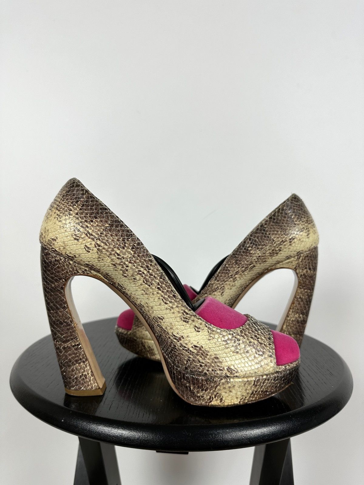 Miu Miu Miu Miu Snake Leather Platform Pumps Heel Size US 7 / IT 37 - 9 Thumbnail