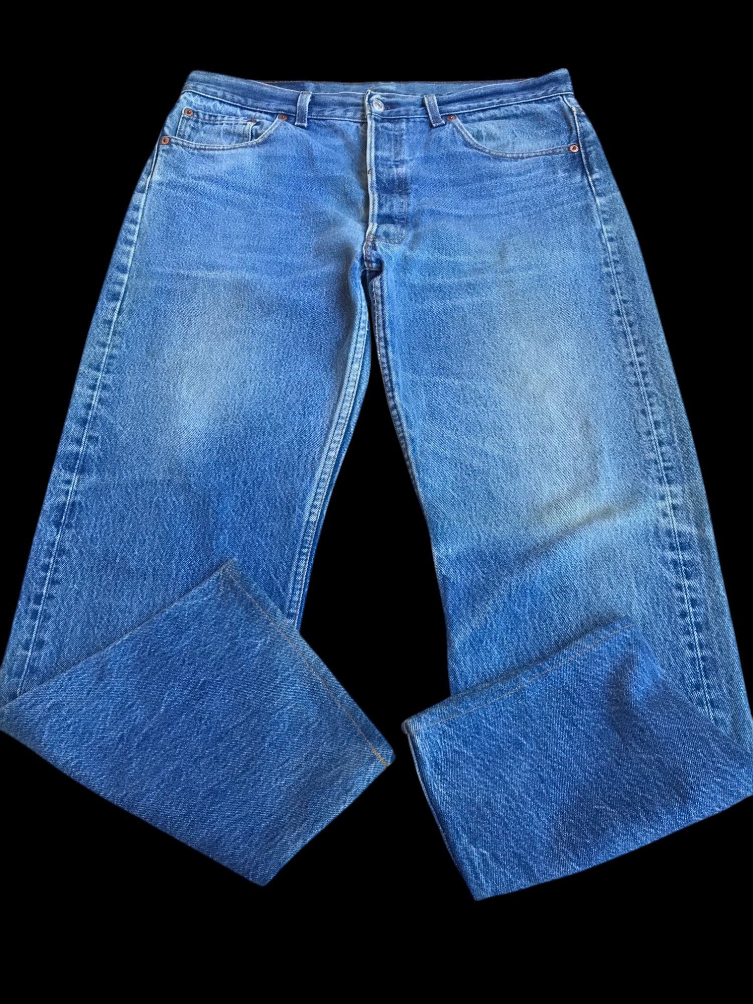 Levi's Vintage 1992 Levis 501xx lightwash dirty jean W34x27 USA Size US 34 / EU 50 - 9 Thumbnail
