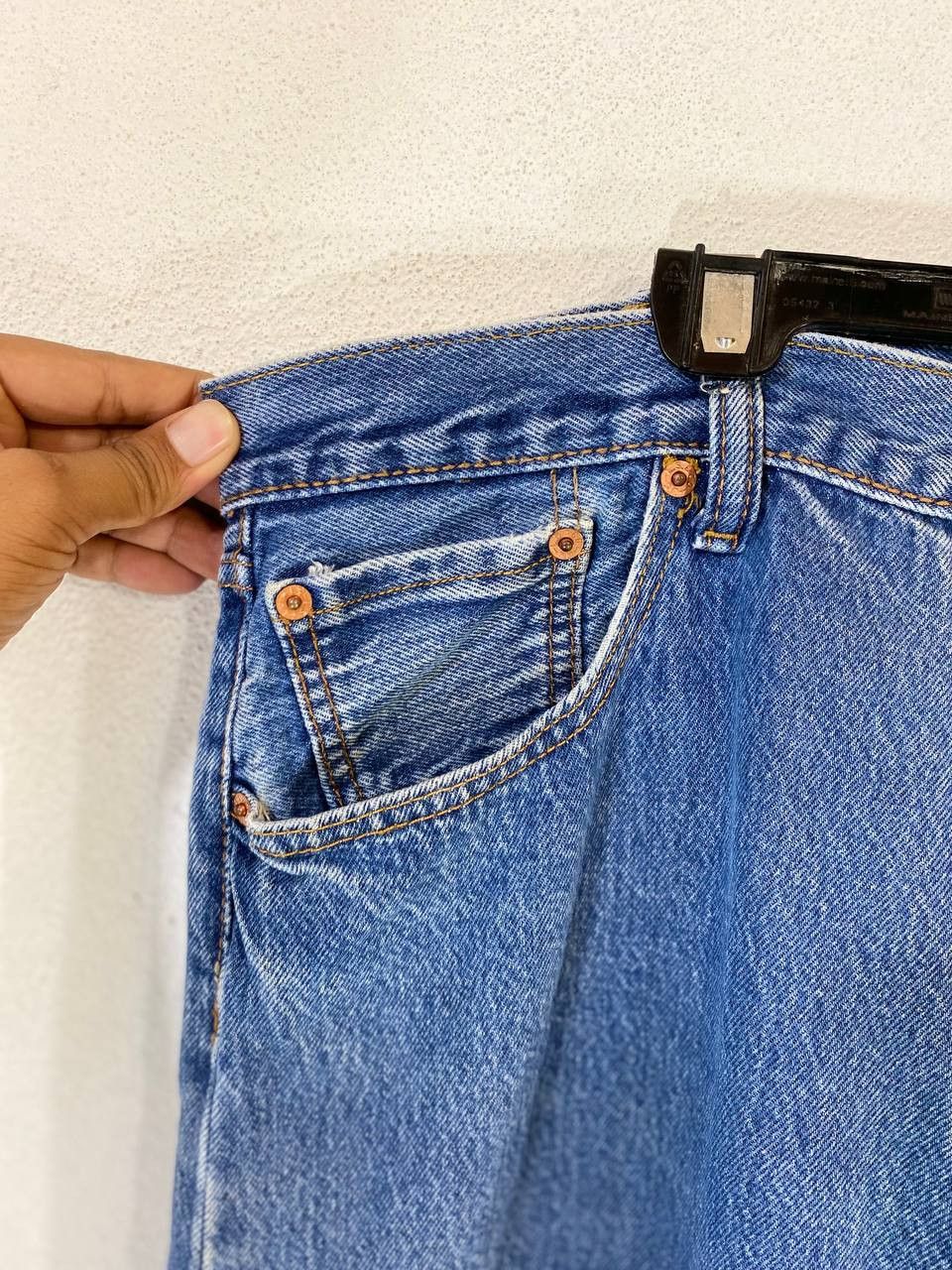 Levi's levis 501 lightwash denim nice design Size US 41 - 7 Thumbnail