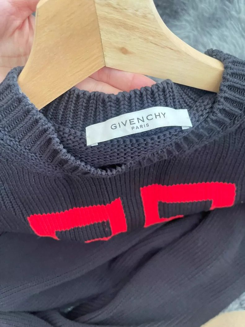 Givenchy Givenchy Classic logo sweater Size US S / EU 44-46 / 1 - 3 Thumbnail