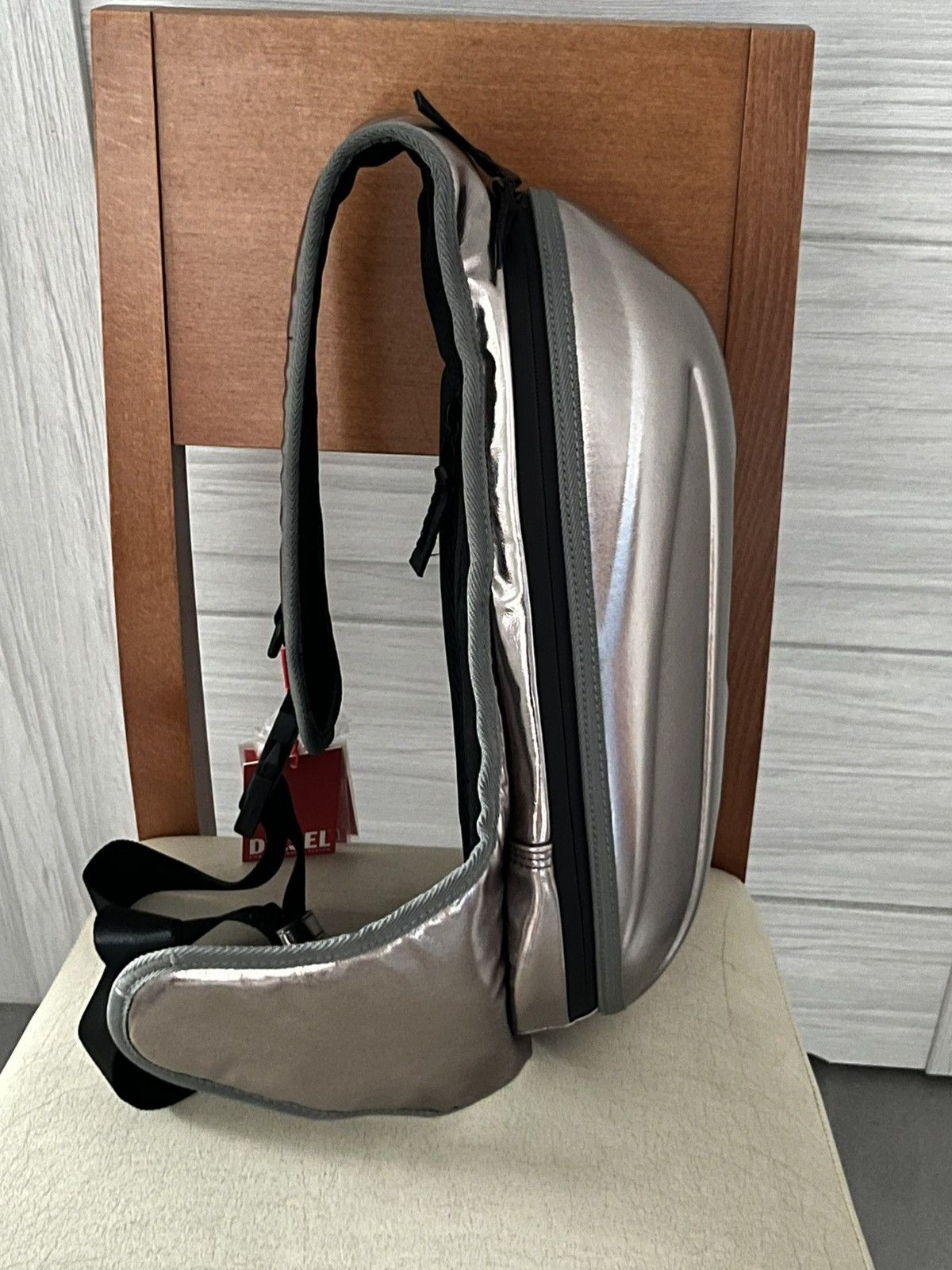 Diesel Diesel 1DR-POD silver sling bag Size ONE SIZE - 2 Thumbnail