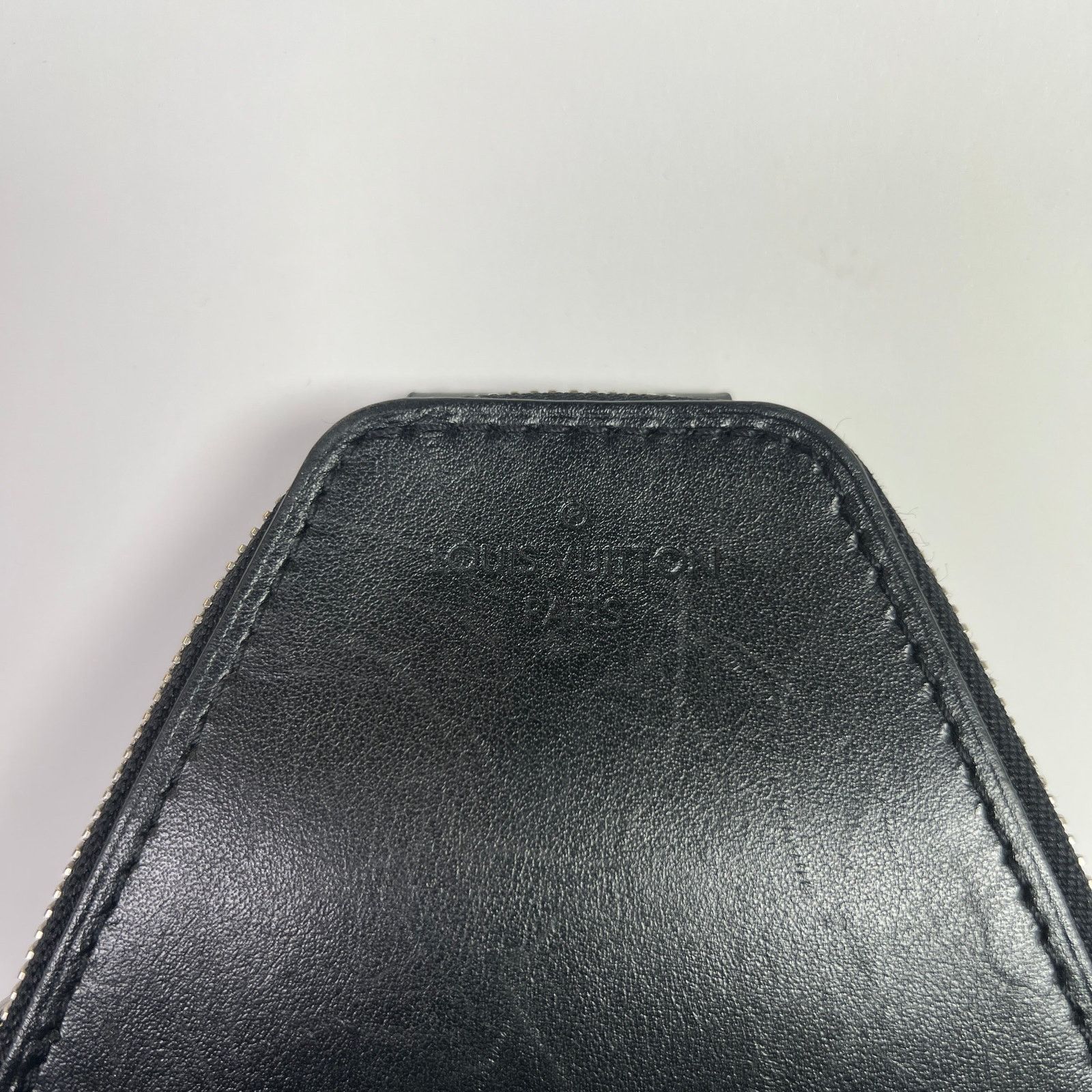 Louis Vuitton Louis Vuitton Monogram Avenue Sling Bag Size ONE SIZE - 9 Thumbnail