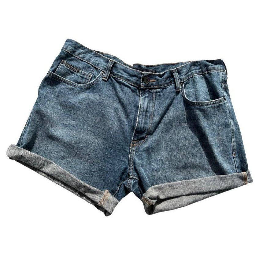 Calvin Klein Calvin Klein cutoff jean shorts dark wash size 36 Vintage Size 36" / US 14 / IT 50 - 1 Thumbnail
