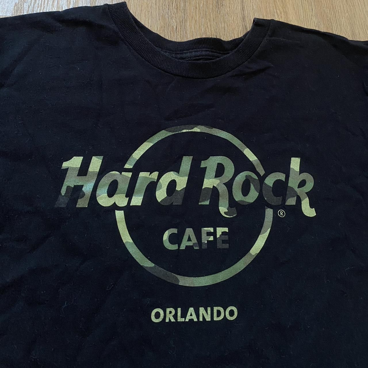 Hard Rock Cafe Hard Rock Cafe Orlando black t-shirt with gold logo Size US S / EU 44-46 / 1 - 3 Thumbnail