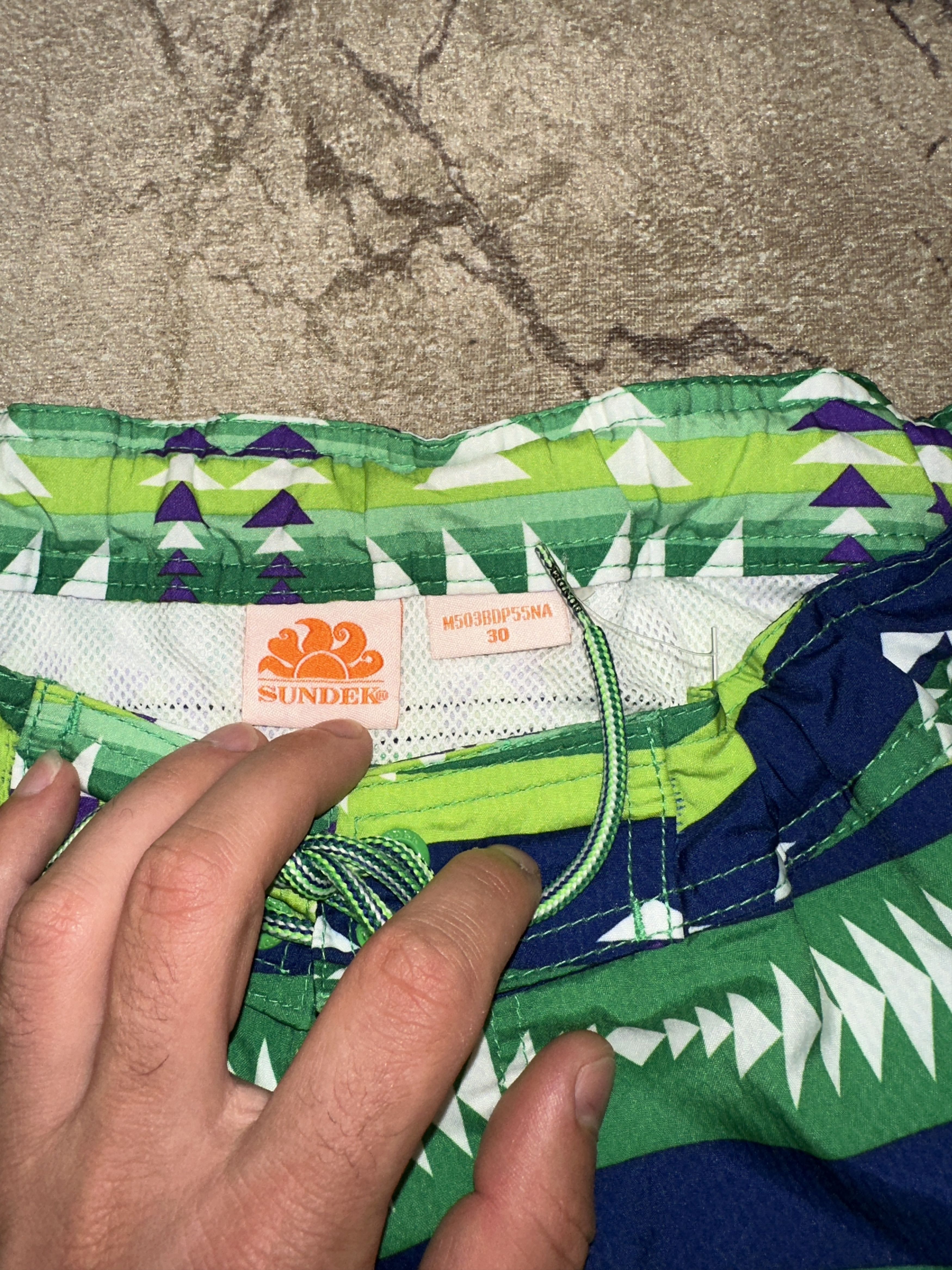 Sundek Roman Style Sundek 30 Mosaic Beach Board Shorts Swim size 30 Size US 30 / EU 46 - 4 Thumbnail