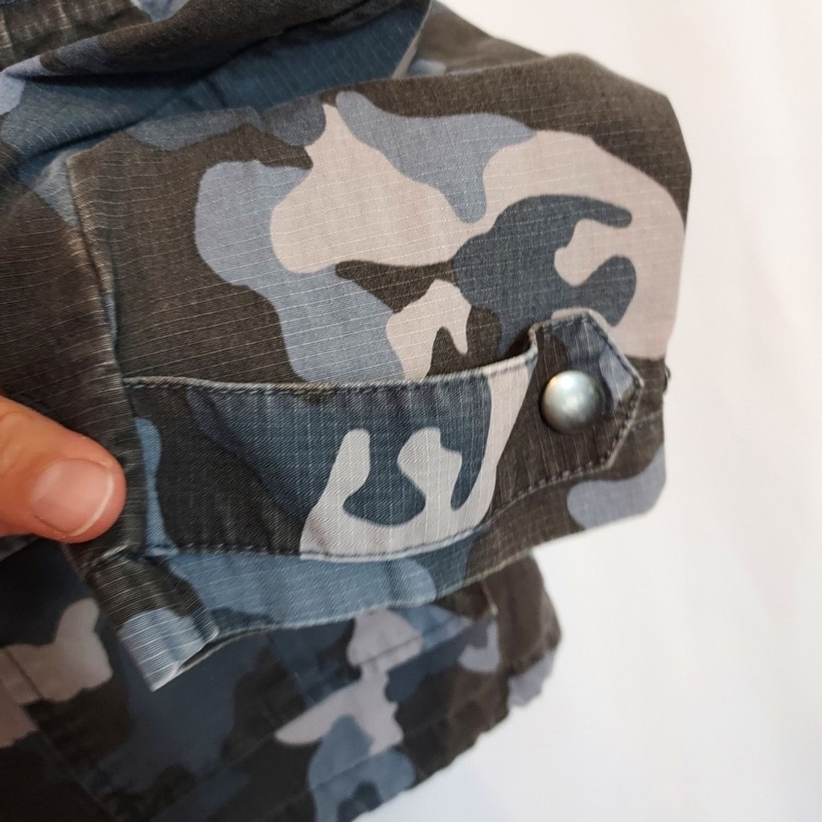 Banana Republic Banana Republic Blue Camouflage Camo Cargo Utility Jacket Size M / US 6-8 / IT 42-44 - 5 Thumbnail