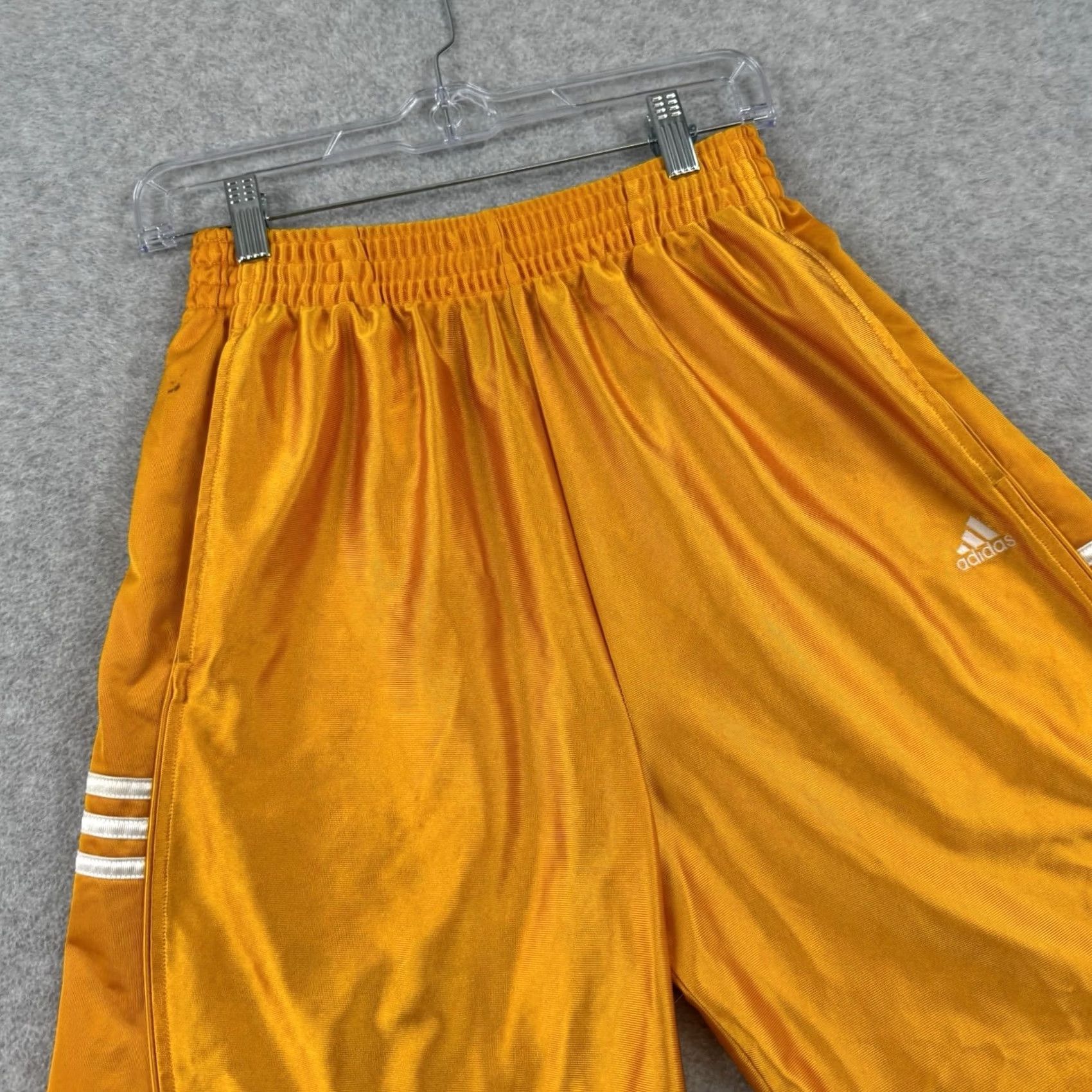 Adidas VINTAGE Adidas Dazzle Shorts Athletic Drawstring M Men's Yellow 100% Polyester Basketball USA 7in Inseam Size US 31 - 3 Thumbnail