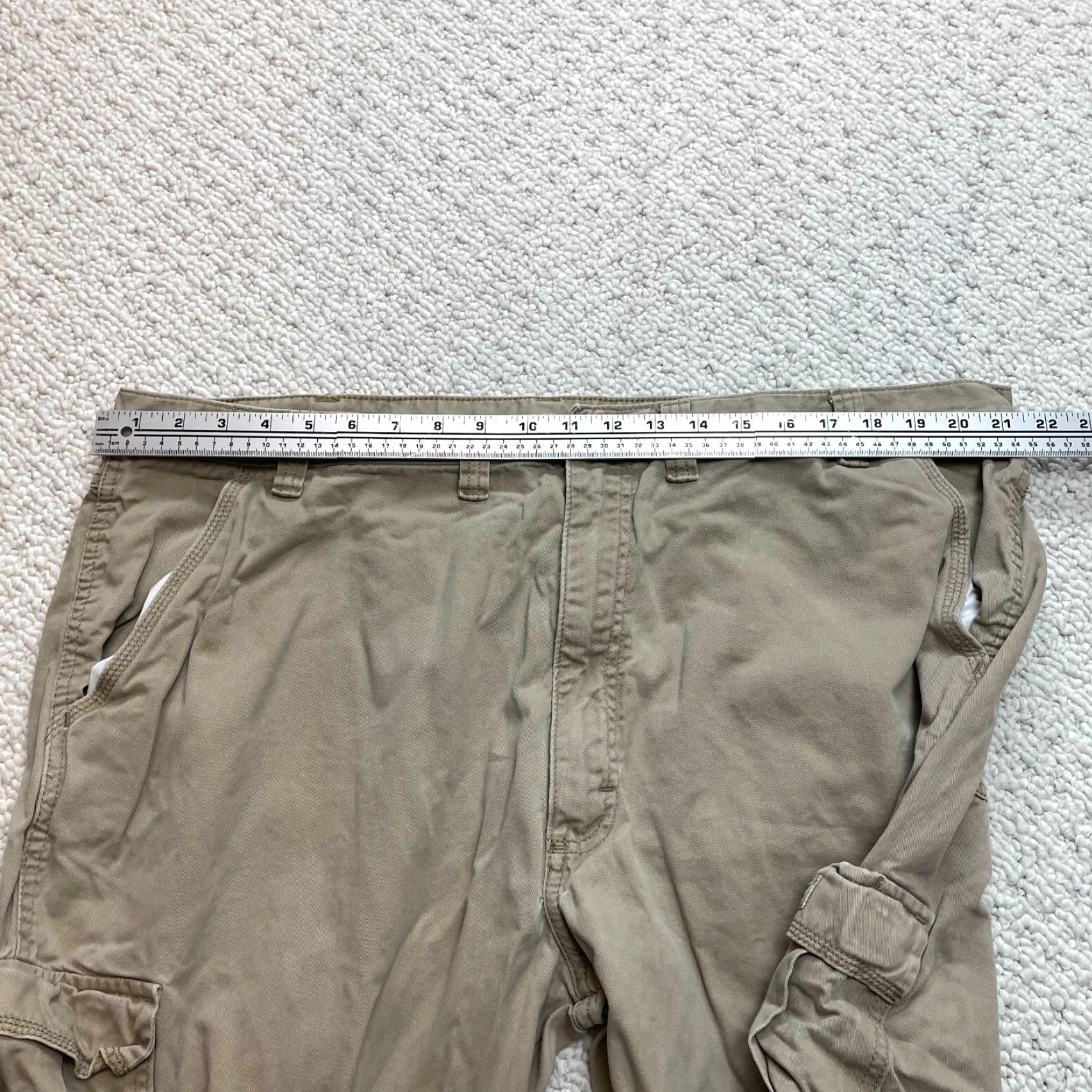 Wrangler Wrangler Cargo Pants Mens 44x30 Beige Solid Cotton High Rise Straight Pockets Mens Beige Cargo Pants 44x30 Wrangler Size US 44 / EU 60 - 7 Thumbnail