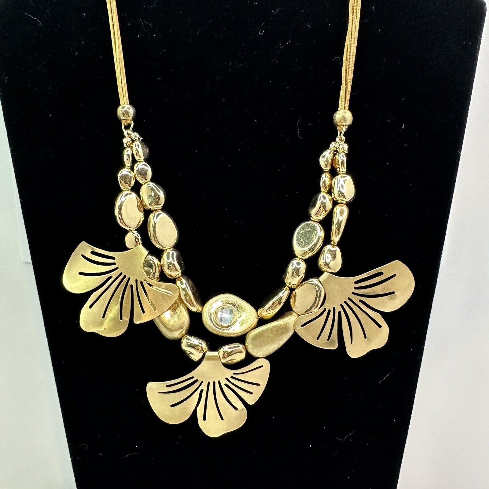 Other C 1946 Signed Gold Tone Gingko Leaves Necklace Leather Cord Size ONE SIZE - 12 Thumbnail