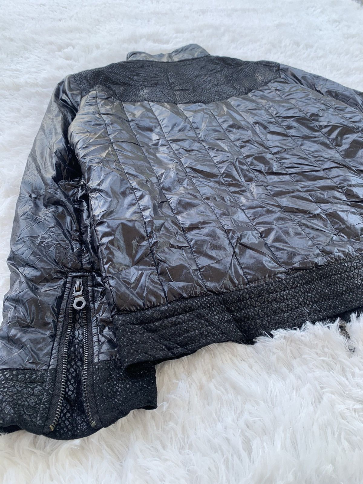 Japanese Brand Pythons Pattern Buckle Neck Puffer Jacket Size US M / EU 48-50 / 2 - 10 Thumbnail