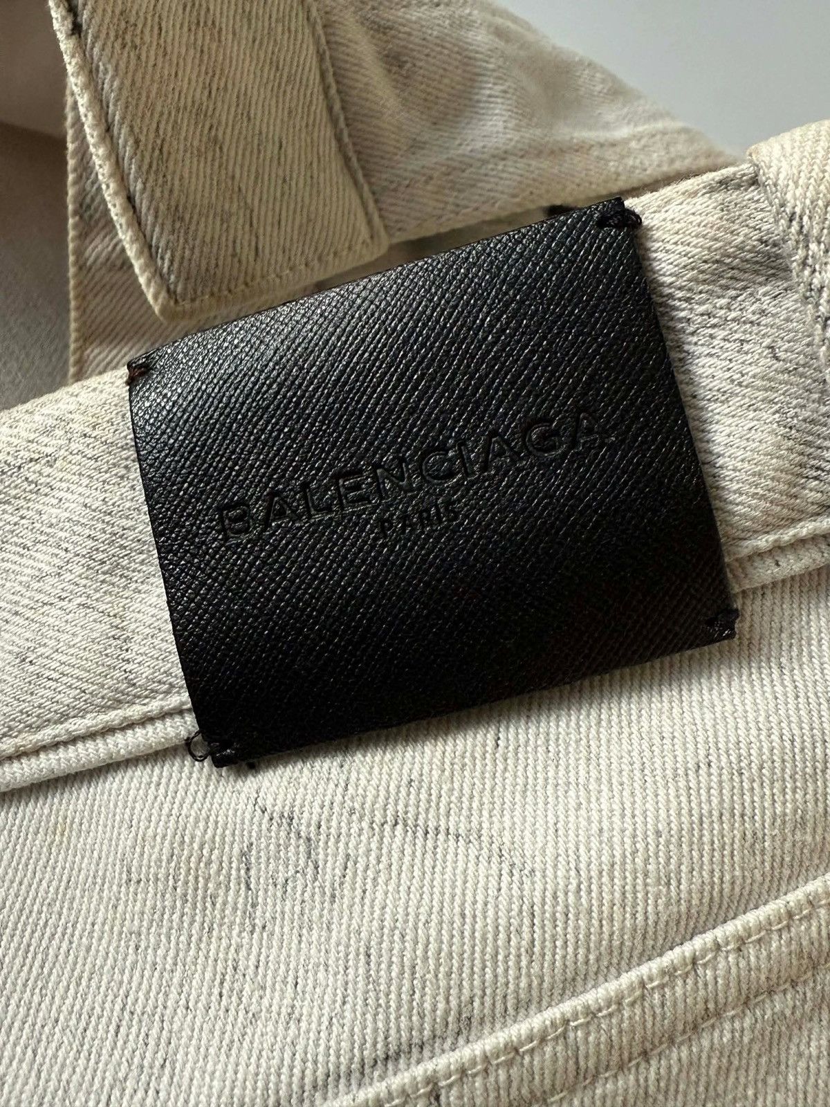 Balenciaga Balenciaga FW14 Cracked Paint Denim Pants Size US 31 - 7 Thumbnail