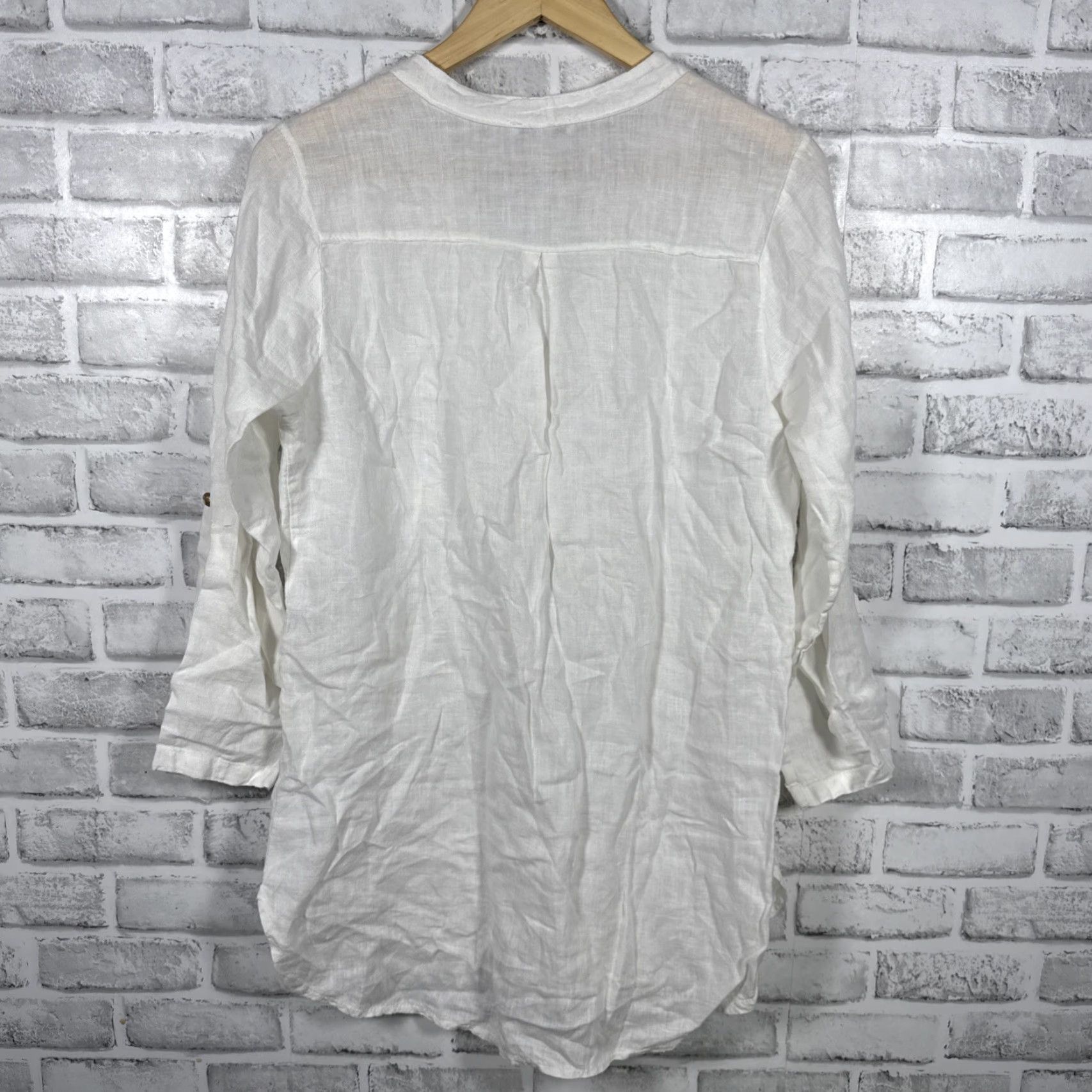 Vintage Womens Rosemarine White Linen Half Button Shirt Size S Regular Button-Up Casual for Women White Linen Rosemarine Shirt Size S Body: Button-Up Style Size S / US 4 / IT 40 - 4 Thumbnail