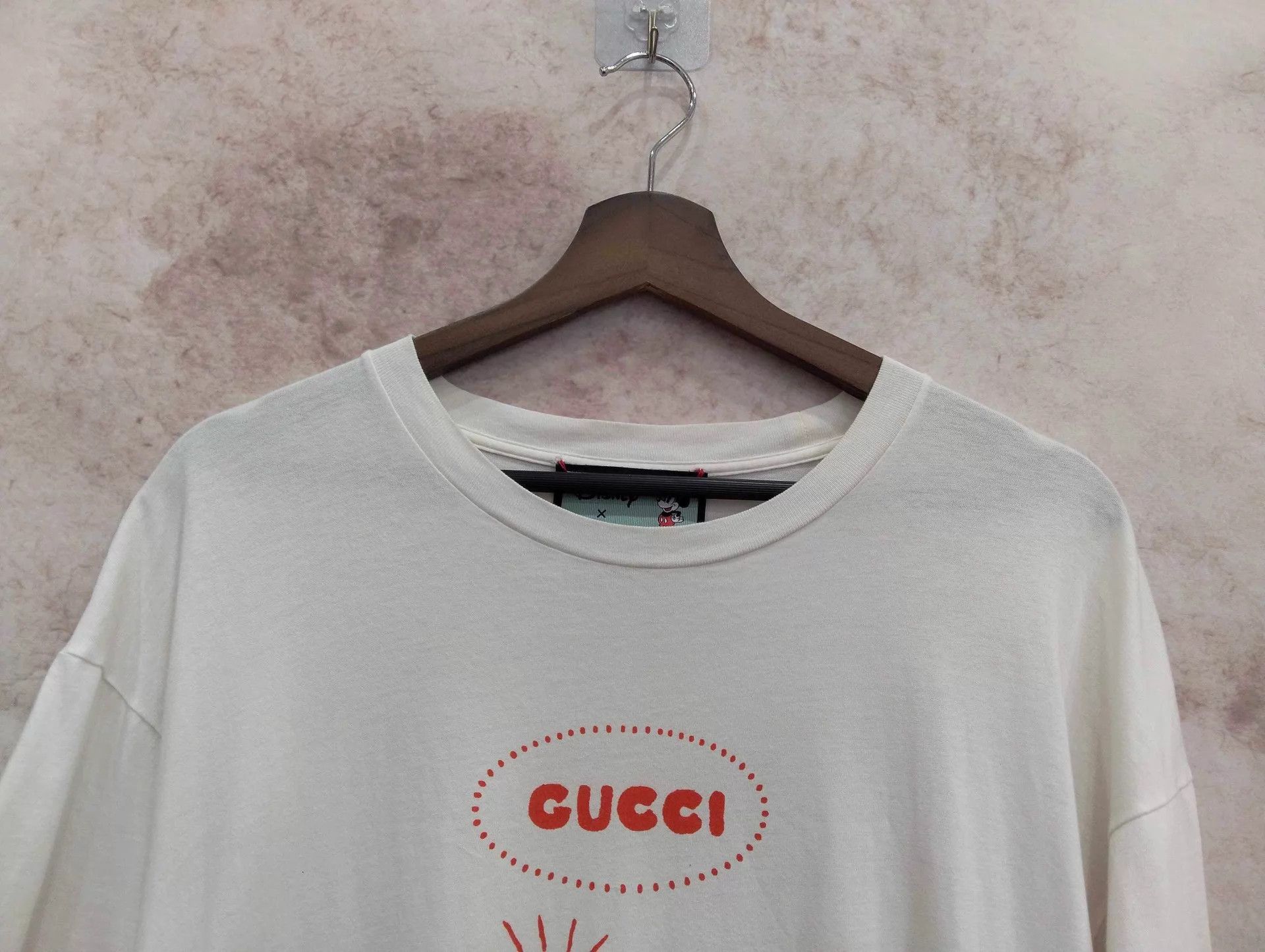 Gucci Gucci x Disney Mickey Short Sleeve Tee L 95 New Size US L / EU 52-54 / 3 - 3 Thumbnail