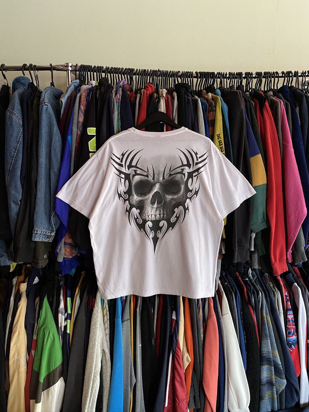 Vintage VINTAGE SPIRAL TRIBAL SKULL T-SHIRT DOUBLE PRINT Size US XL / EU 56 / 4 - 1 Thumbnail