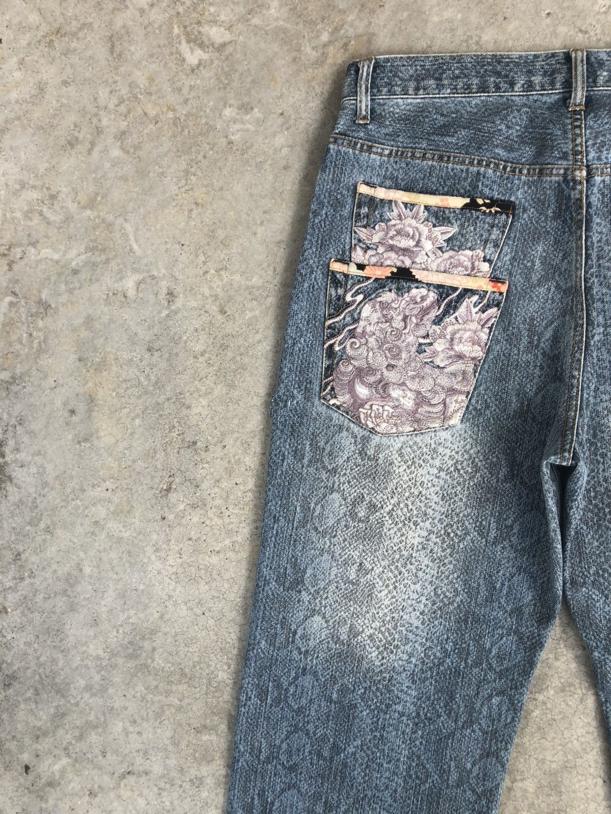 Karakuri Tamashii Karakuri Tamashii Embroidered Denim Snake Skin Size US 33 - 9 Thumbnail