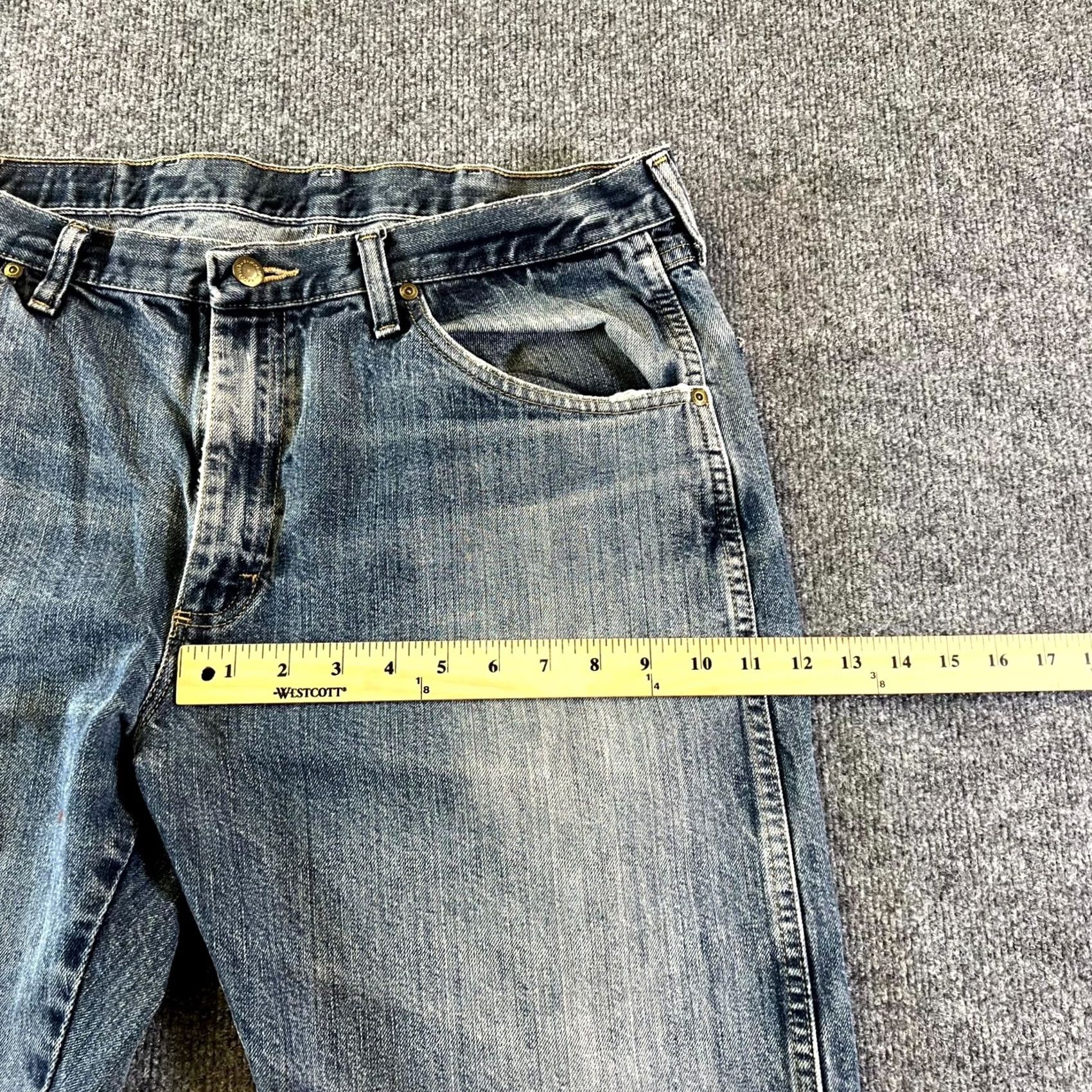 Wrangler Wrangler Jeans Men 36x29 Blue Denim Medium Wash Regular Fit Straight Leg Outdoor Jeans Mens Blue 36x29 Regular Denim Western Wrangler Size US 36 / EU 52 - 5 Thumbnail
