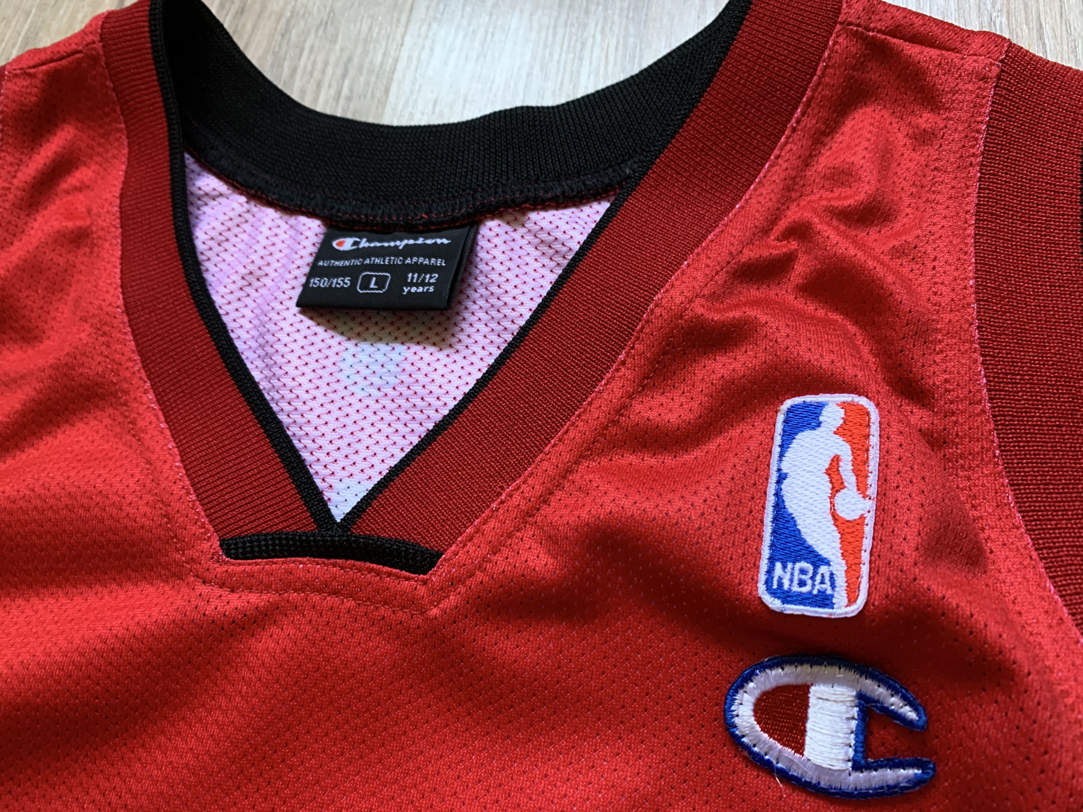 Champion × NBA × Vintage Vintage Champion Kids Toronto Raptors Jorge Garbajosa #15 Size US XXS / EU 40 - 3 Thumbnail