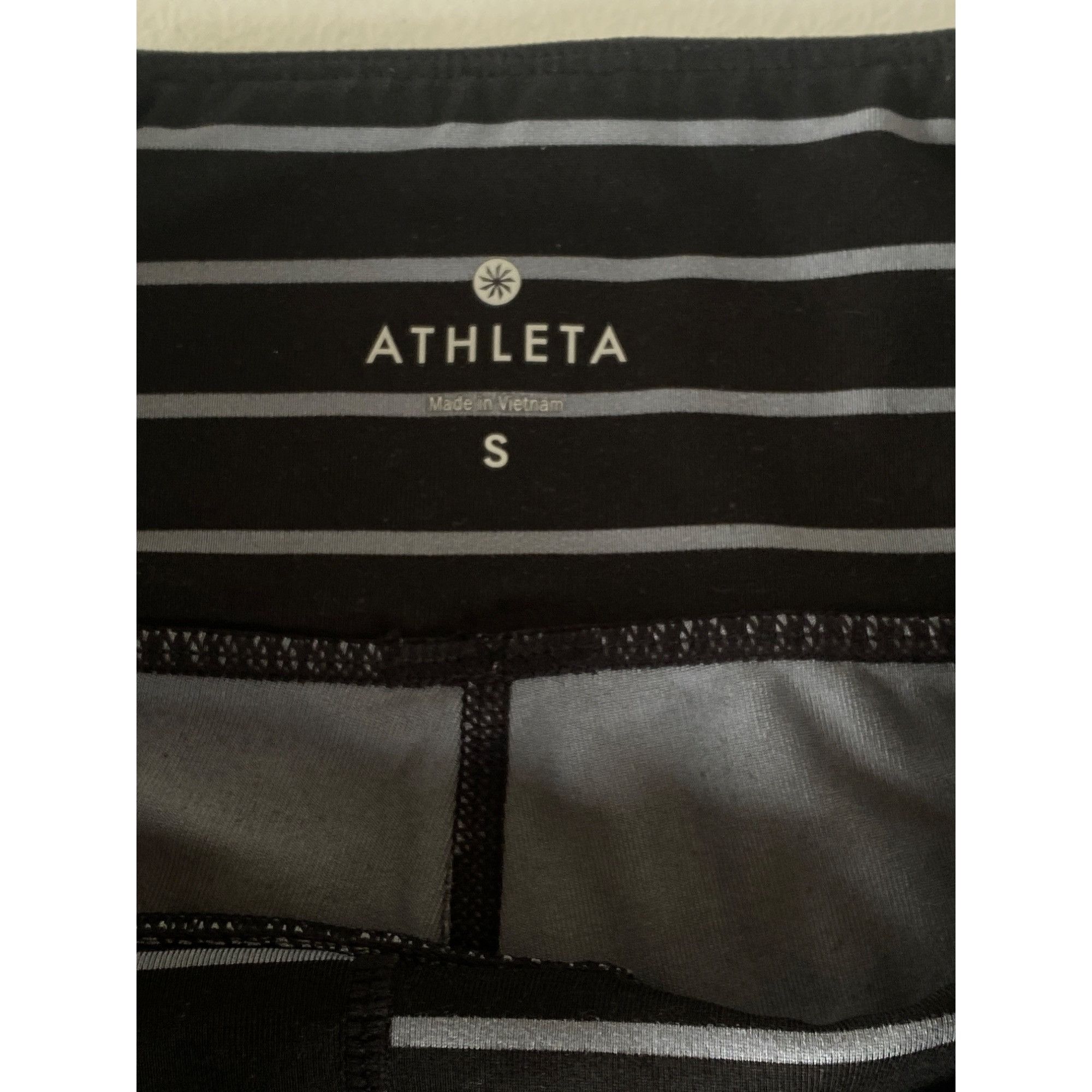 Athleta Athleta Leggings S Chaturanga Stripe Tight Black Gray Full A Size 27" / US 4 / IT 40 - 6 Thumbnail