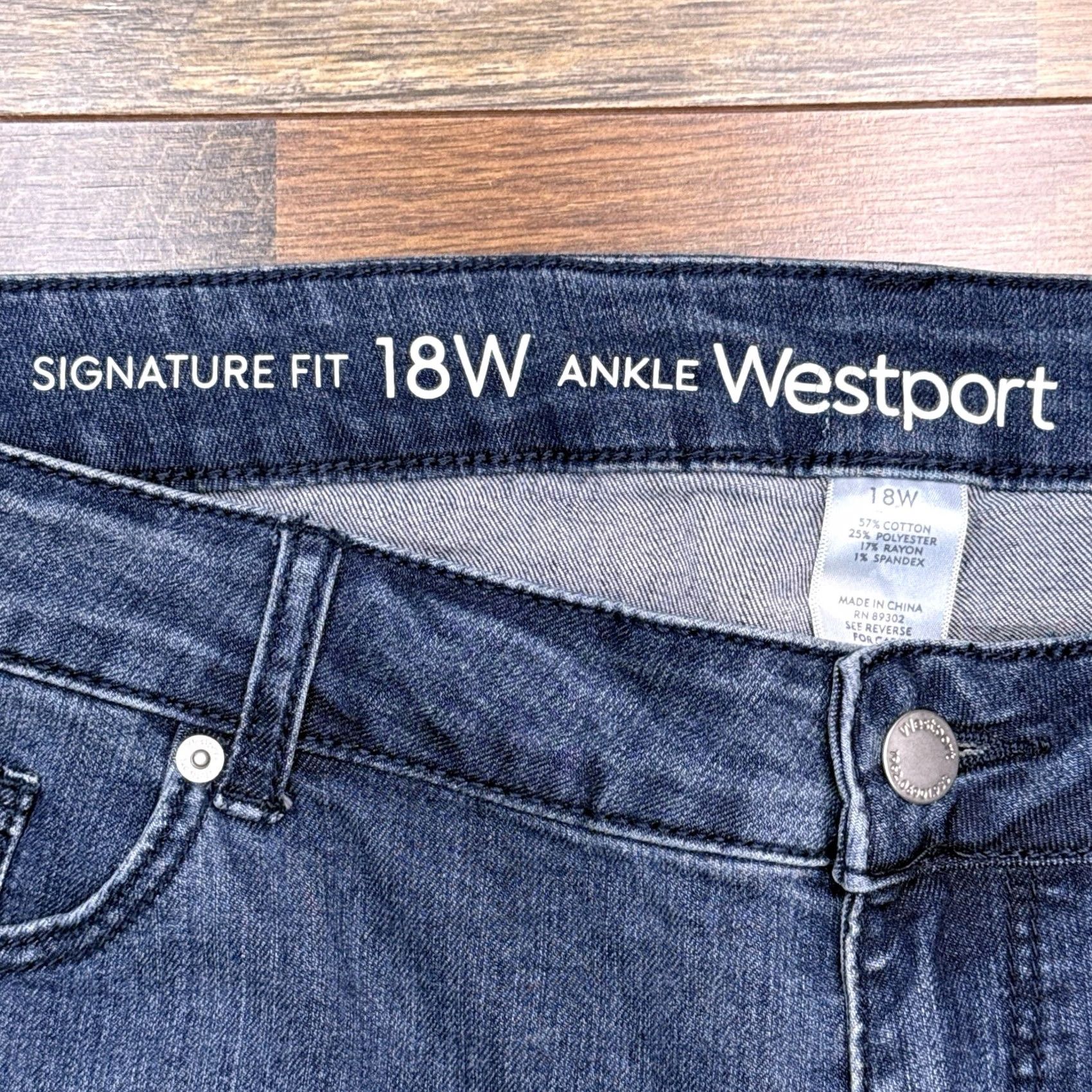 Vintage Westport Mid Rise Ankle Jeans Womens 18W Signature Fit New Size 40" / US 18 - 6 Thumbnail