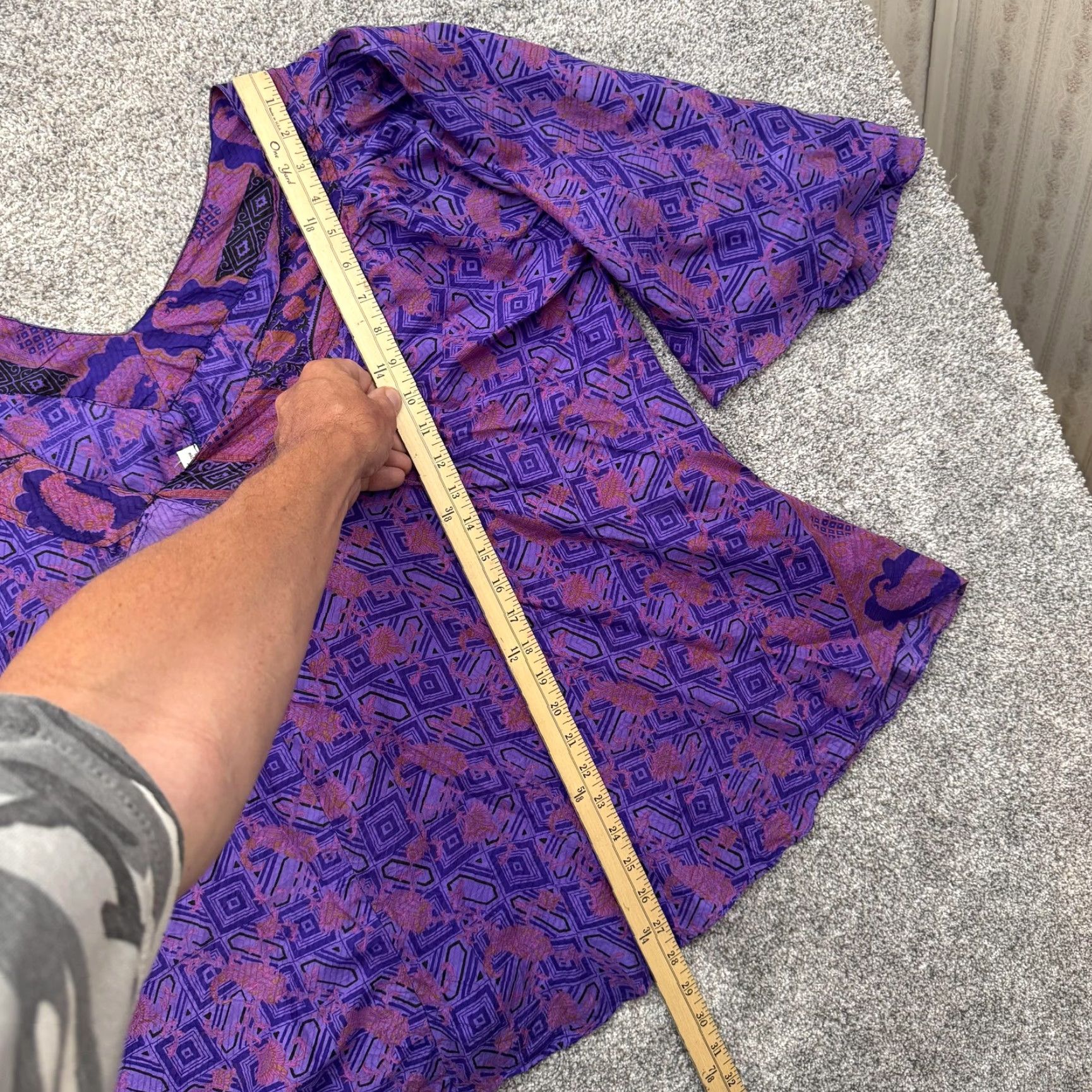 Vintage VINTAGE Boho Silk Blouse XL Purple Geometric Kimono Sleeve 3/4 Flutter V-Neck Women Adults Festival Whimsigoth Bohemian Size XL / US 12-14 / IT 48-50 - 2 Thumbnail