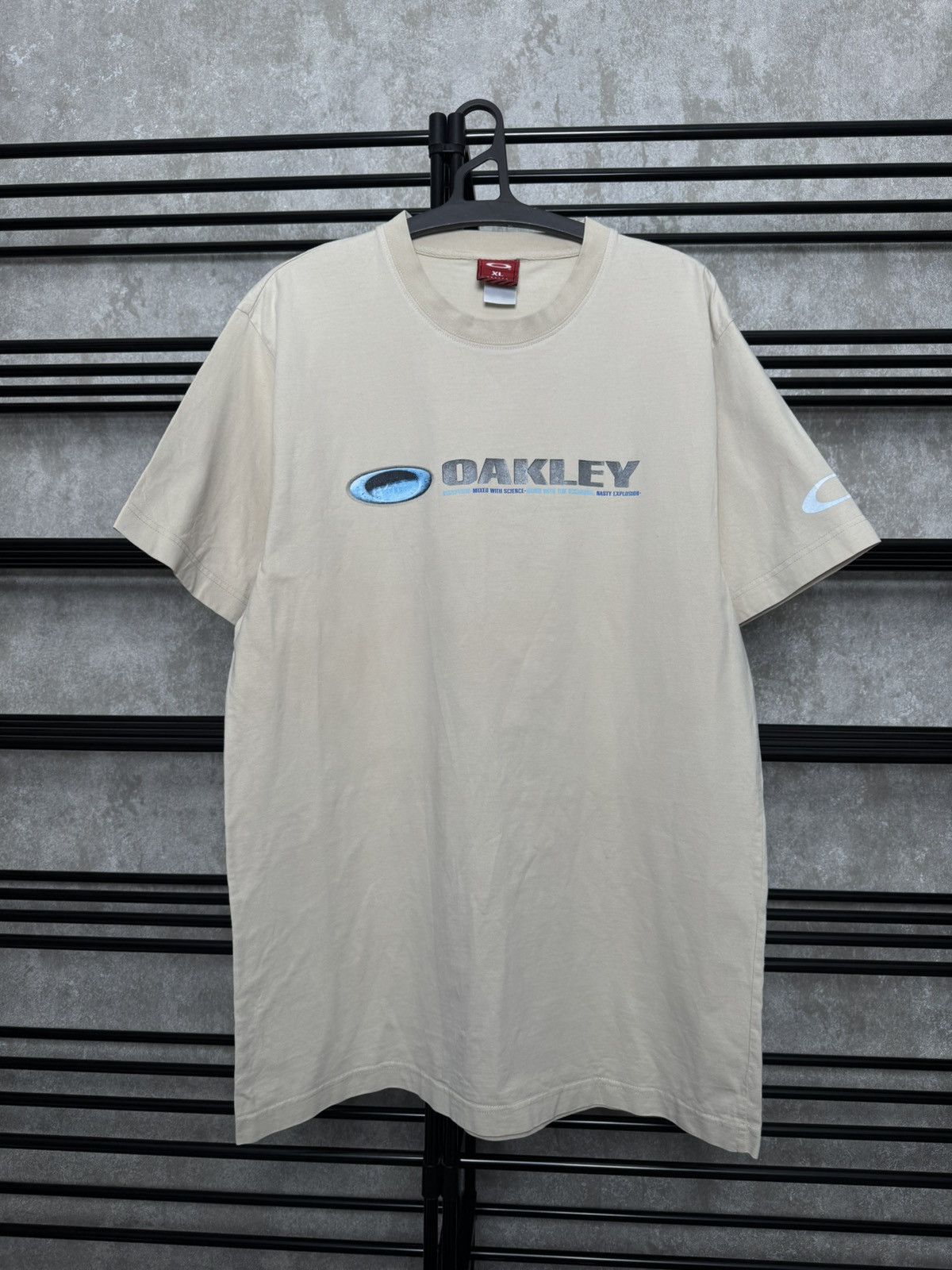 Oakley Very rare Vintage Oakley T-Shirt Size US XL / EU 56 / 4 - 1 Thumbnail