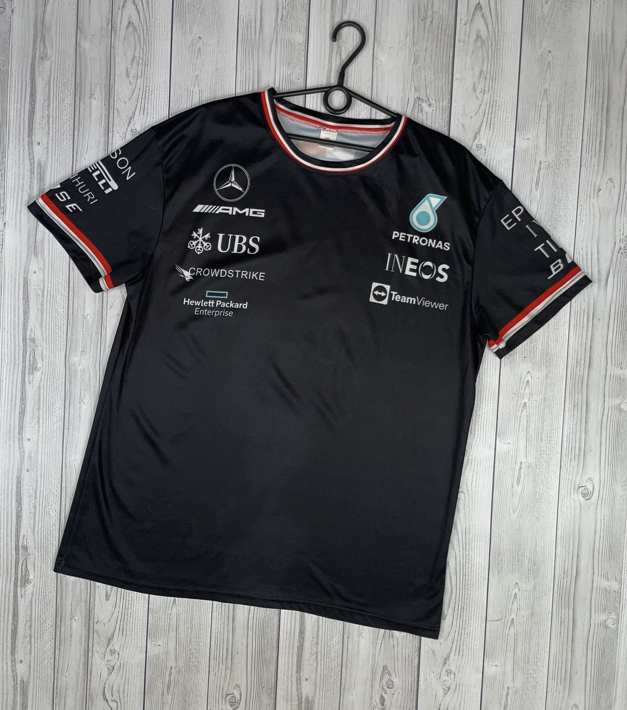 Vintage Racing petronas tee big logo Mercedes size XL Size US XL / EU 56 / 4 - 1 Thumbnail