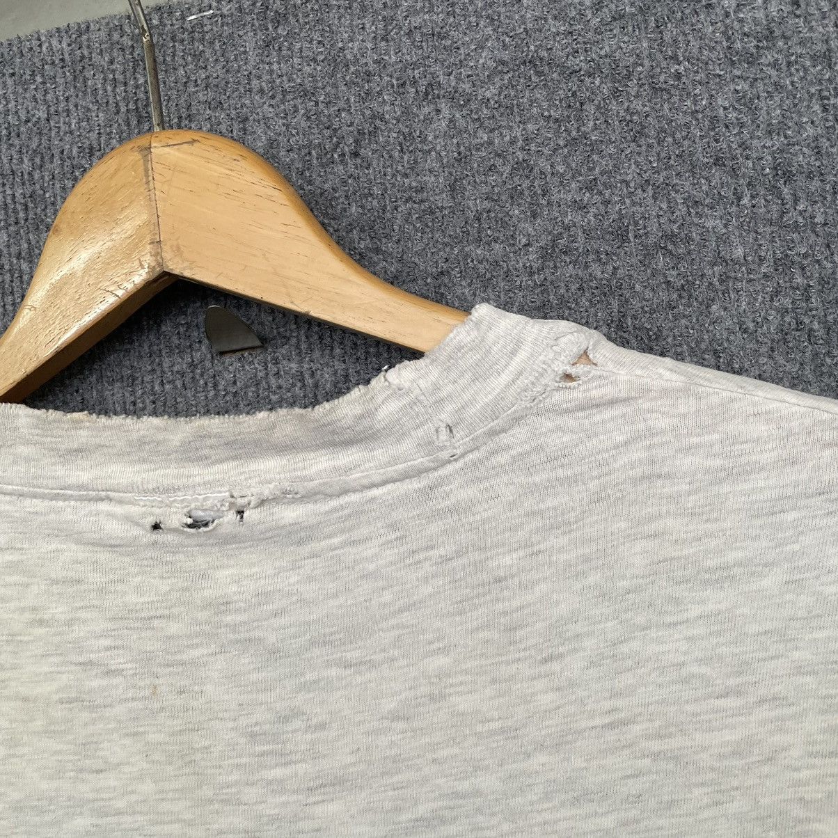 Vintage Vintage 1990s US Marine Corps USAFA Distressed Tee Size US M / EU 48-50 / 2 - 7 Thumbnail