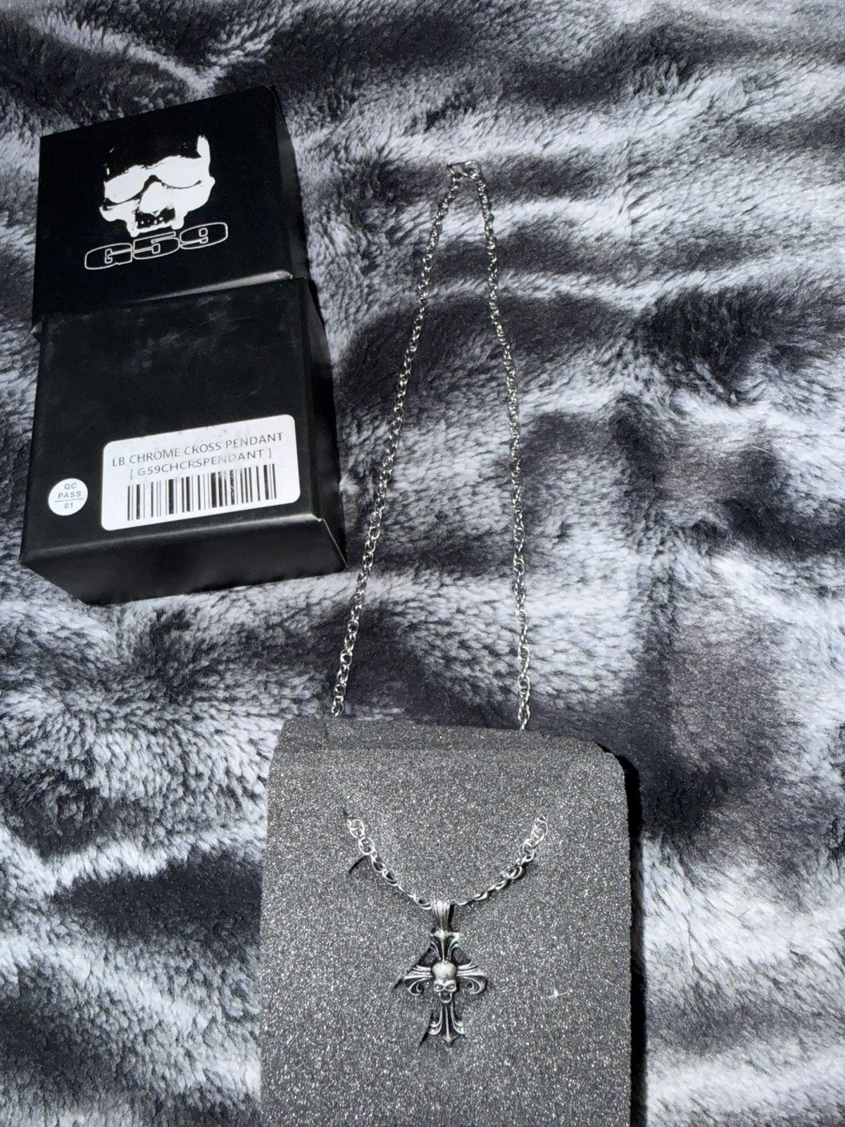 Other Lonely boy skull cross pendant and chain Size ONE SIZE - 3 Thumbnail