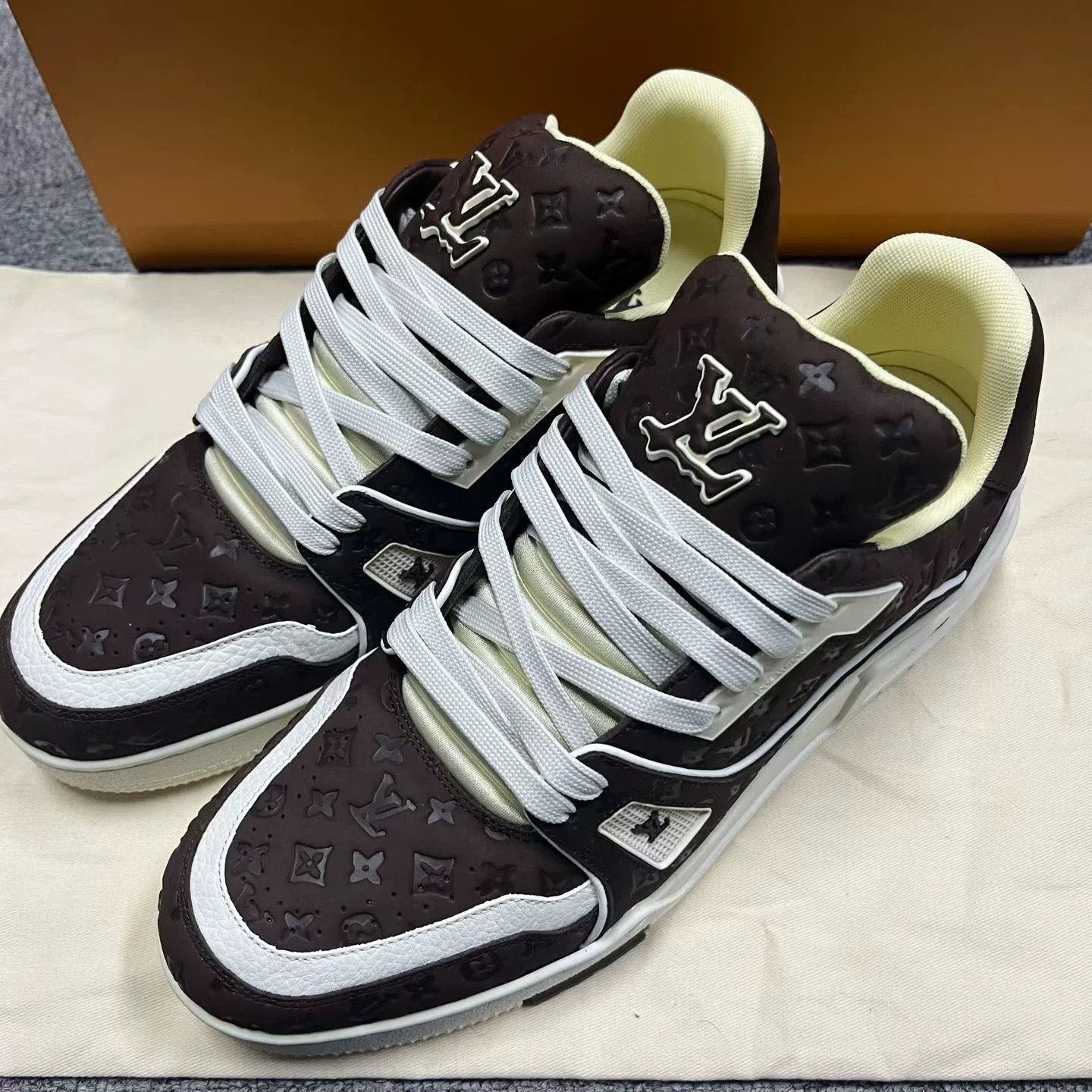 Louis Vuitton Louis Vuitton Red-Brown Low-Top Sneakers Size US 8 / EU 41 - 2 Thumbnail