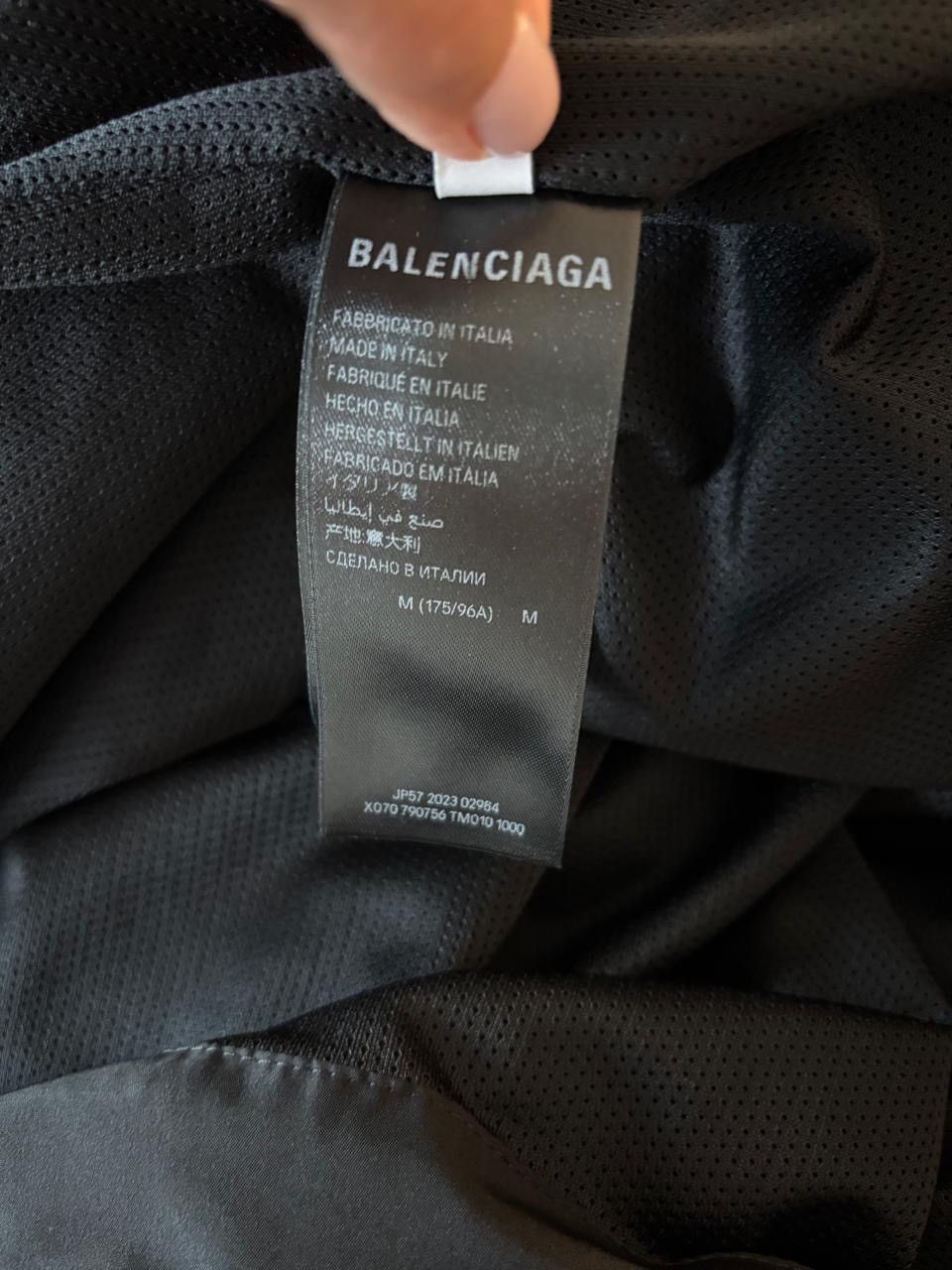 Balenciaga 3B Sports Icon Off Shoulder Tracksuit Jacket in Black/Navy Size US M / EU 48-50 / 2 - 8 Thumbnail