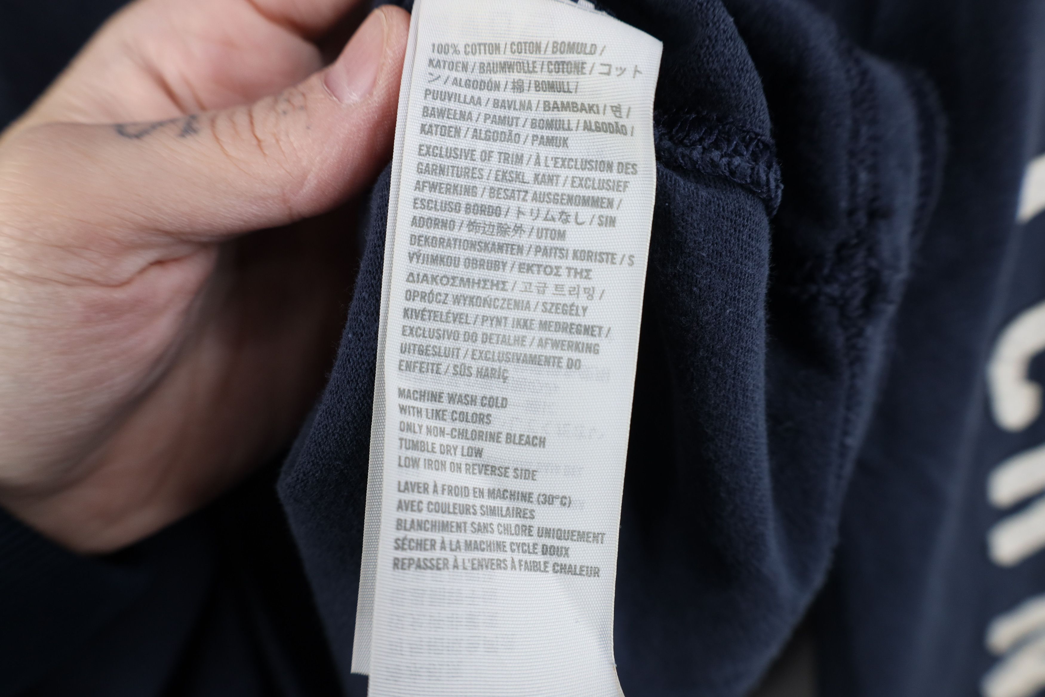 Abercrombie & Fitch Vintage Y2K Abercrombie & Fitch Long Sleeve T-Shirt Blue Size US L / EU 52-54 / 3 - 11 Thumbnail