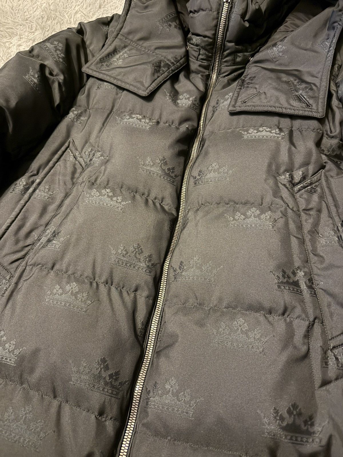 Dolce & Gabbana crown print puffer jacket Size US L / EU 52-54 / 3 - 2 Thumbnail