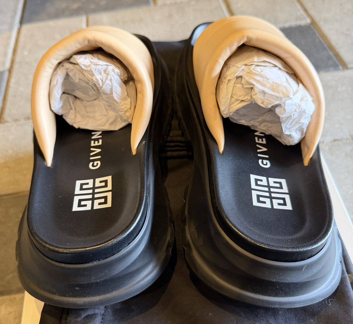 Givenchy FLATS GIVENCHY PLATFORM SLIDES 39 Size US 9 / IT 39 - 4 Thumbnail