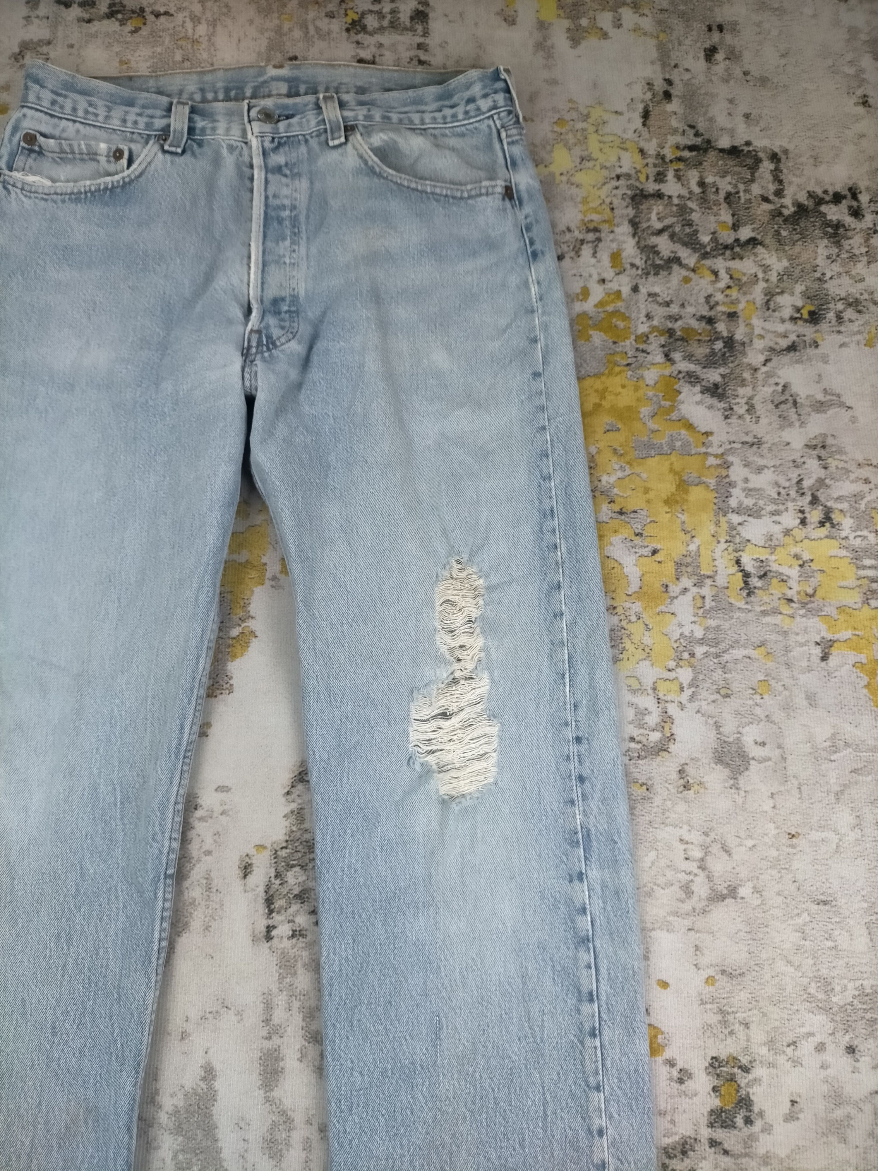 Levi's 🔥 Vtg 80s Levis 501 Button 522 Light Wash Distressed Jeans Size US 31 - 4 Thumbnail