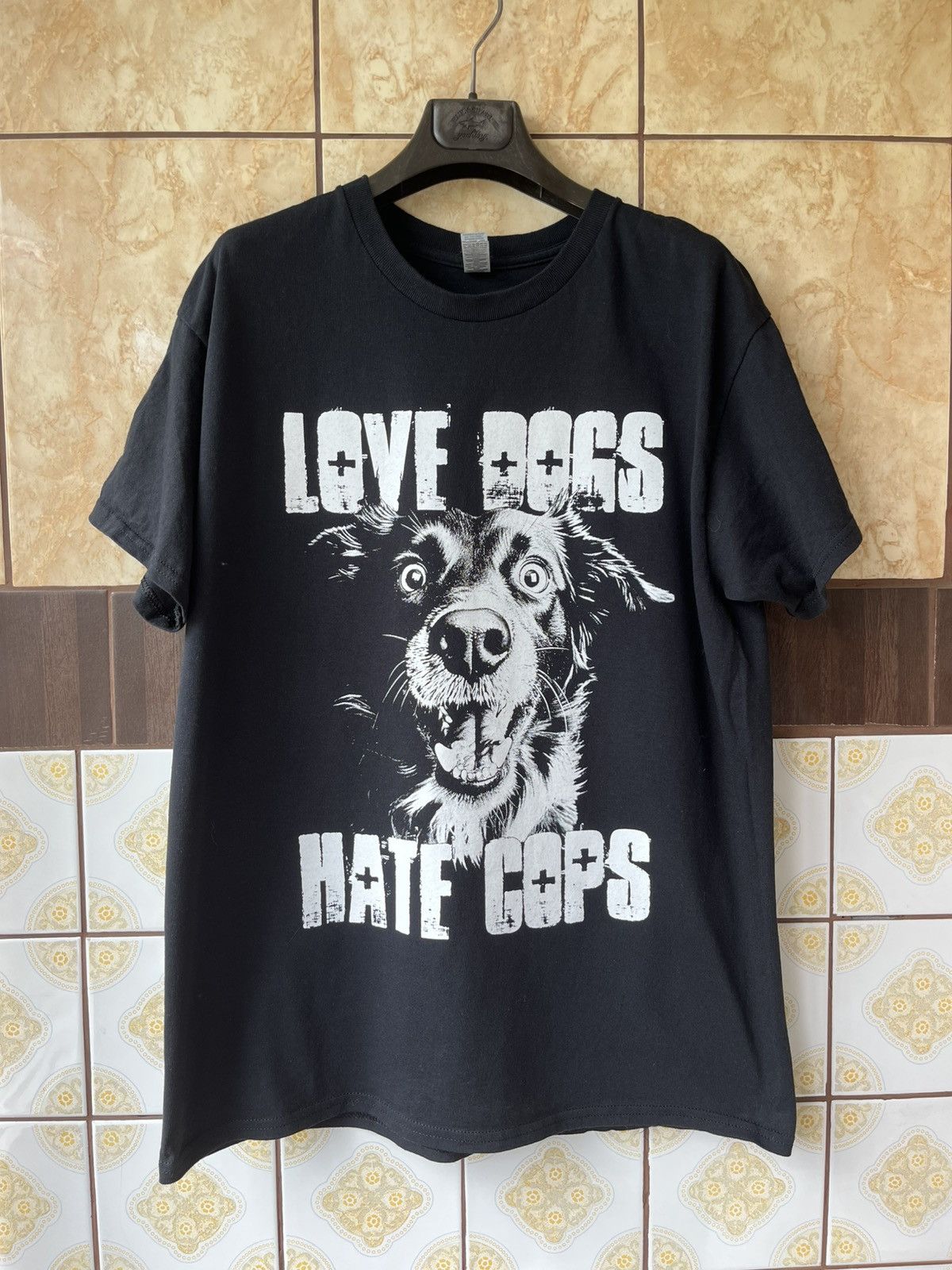 Gildan Love Dogs Hate Cops Gildan T shirt Size US L / EU 52-54 / 3 - 1 Thumbnail