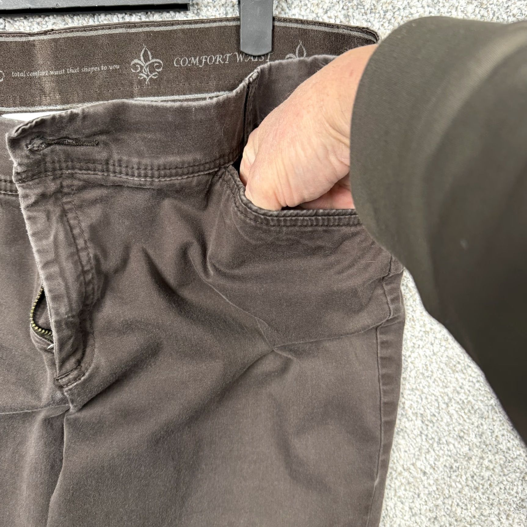 Vintage Christopher & Banks Pants Womens 14 Chino Straight Comfort Waist Brown 36 Inseam 27.5 in Twill Cotton Spandex Casual Pockets Zip Button Flat Front Size 36" / US 14 / IT 50 - 7 Thumbnail