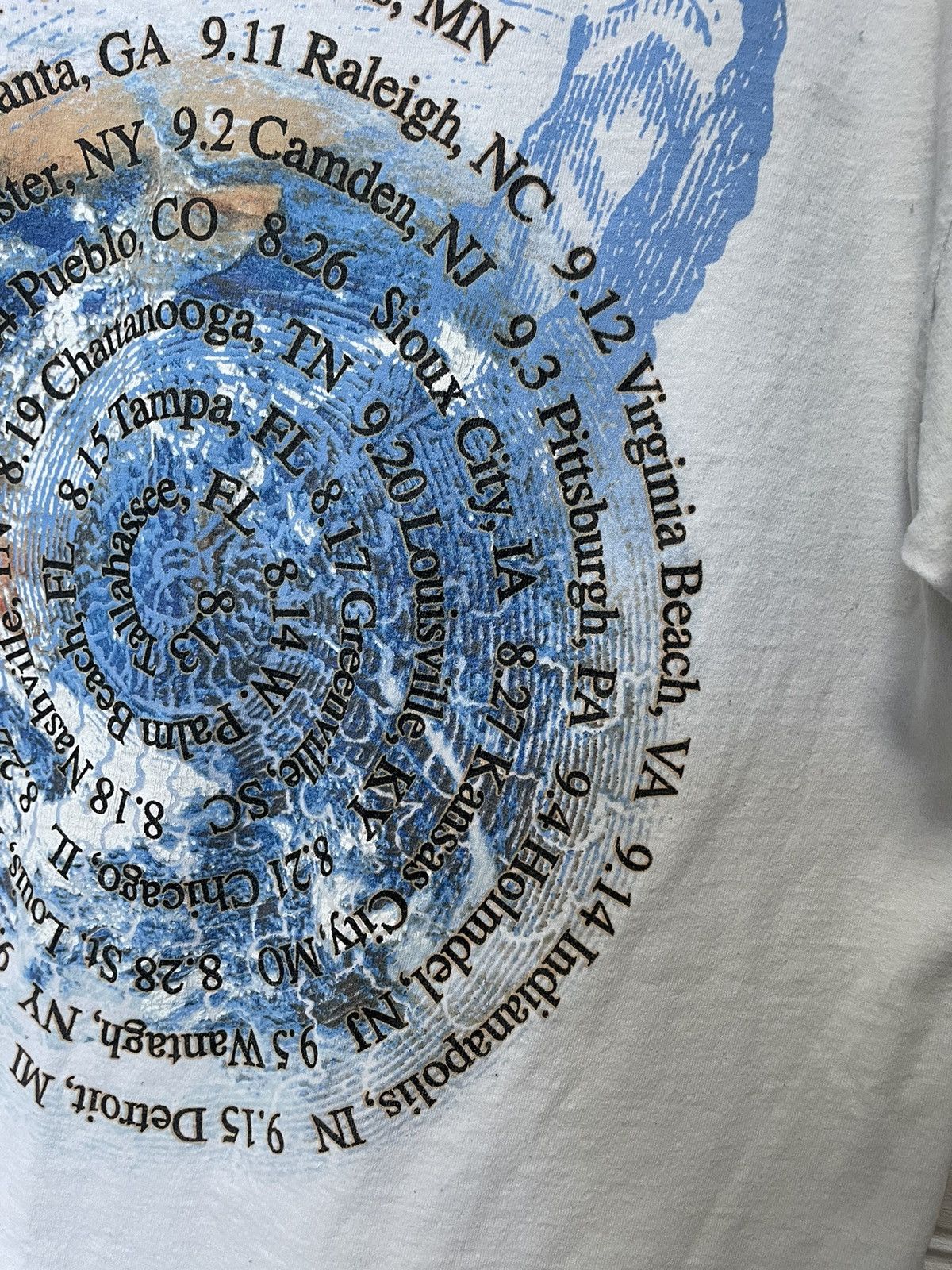 Band Tees VTG The Moody Blues Strange Times 1999 Concert Tour Tee Rare Size US L / EU 52-54 / 3 - 13 Thumbnail