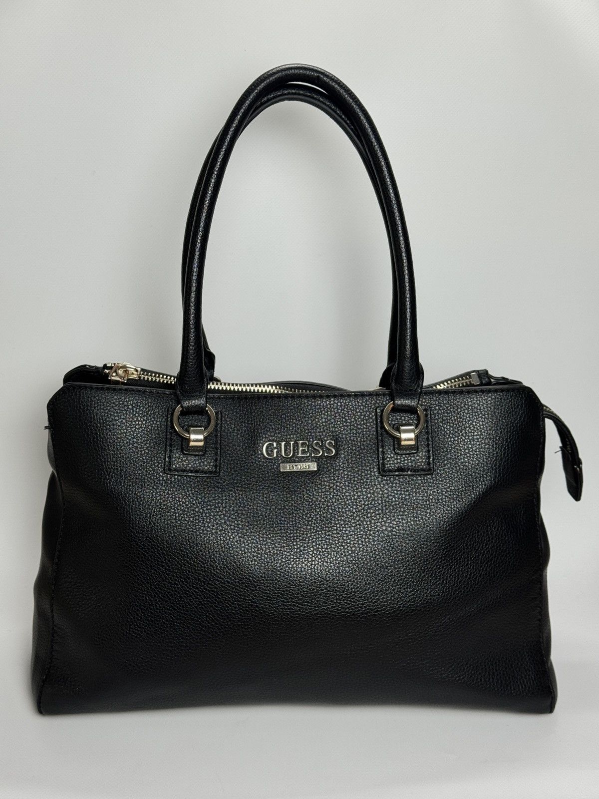 Guess Luxury Shoulder Bag in Black, Women's